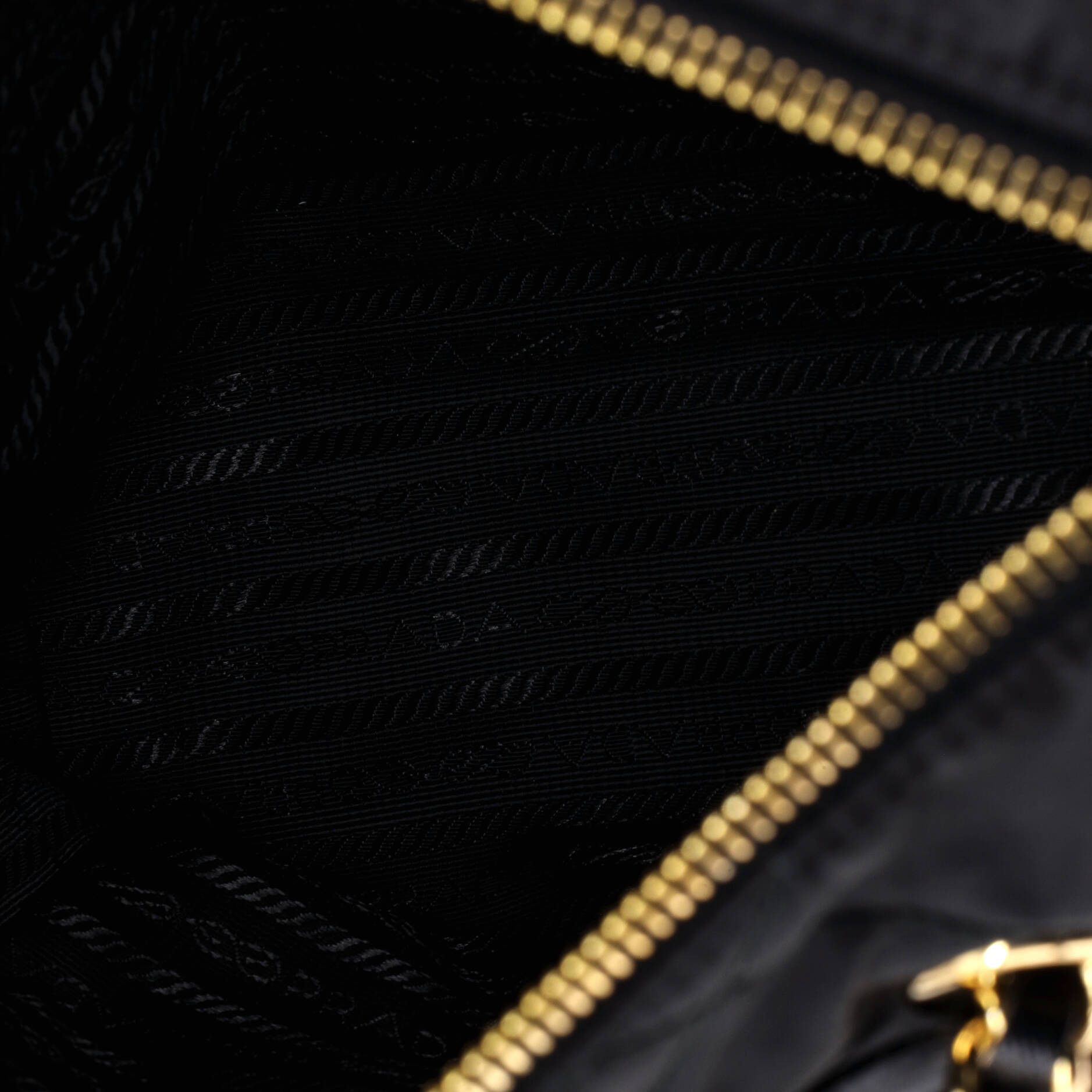 Prada Re-Edition 1995 Chain Tote Quilted Re-Nylon Small Size ONE SIZE - 4 Thumbnail