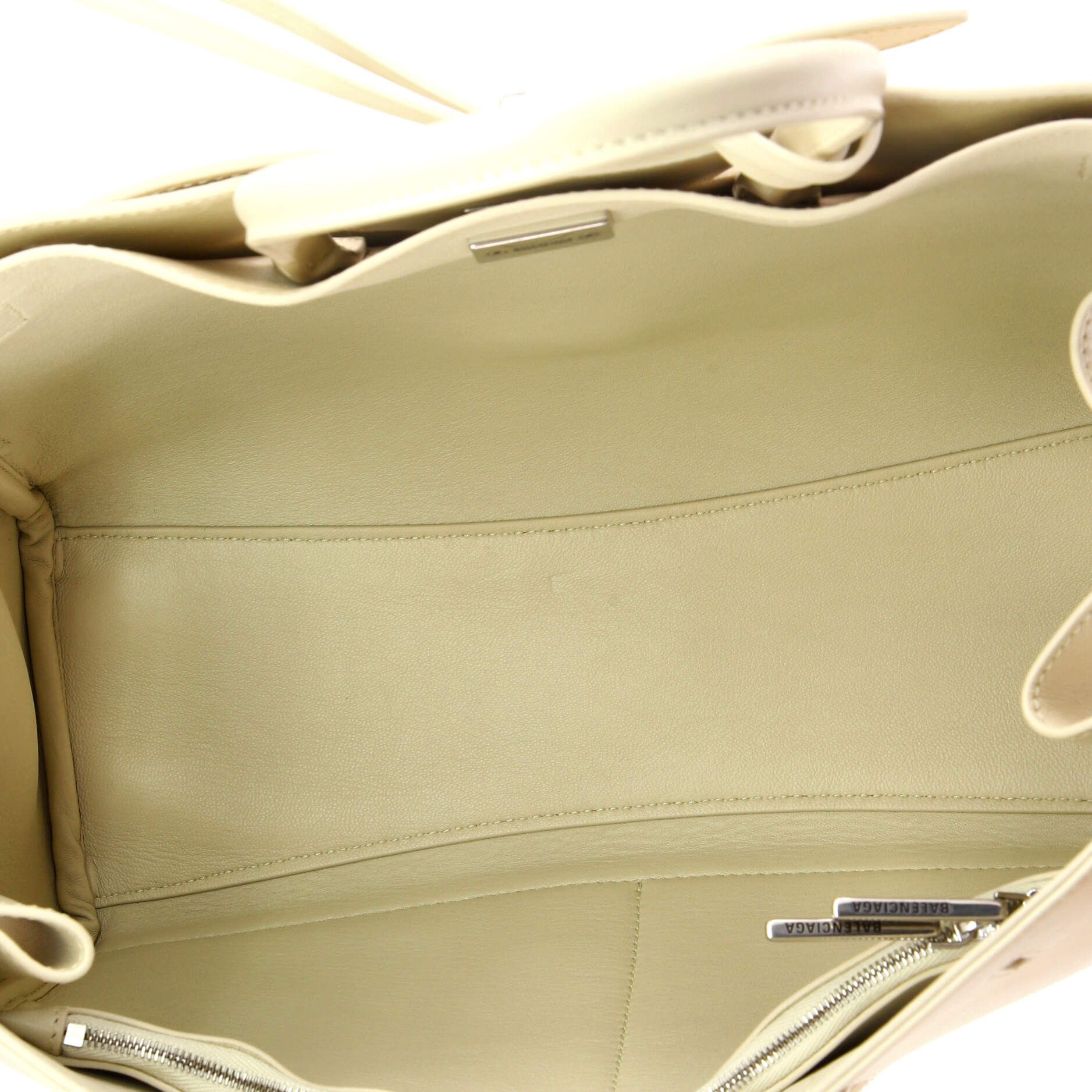 Balenciaga Bel Air Carry All Bag Leather Medium Size ONE SIZE - 4 Thumbnail
