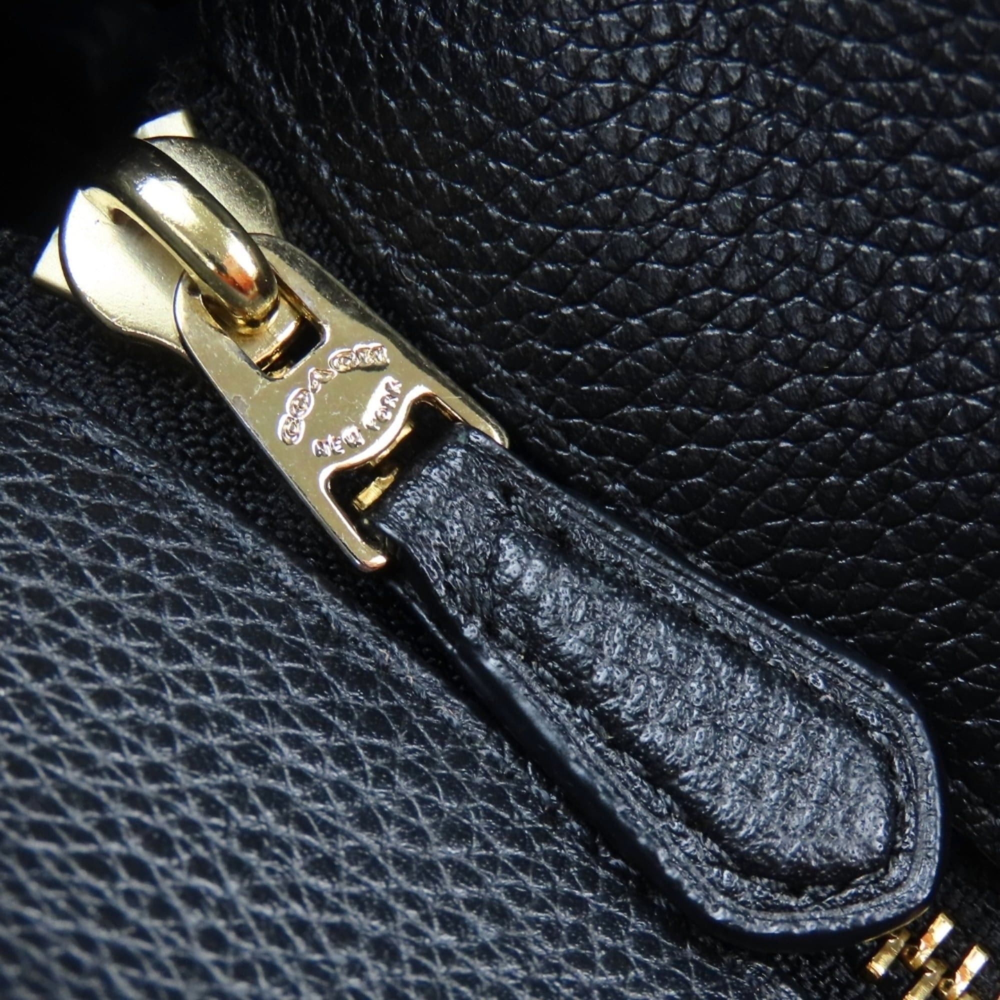 Coach Coach Tote Bag 36600 Black Leather with Gold Hardware and Chain, Women's, COACH Size ONE SIZE - 13 Thumbnail