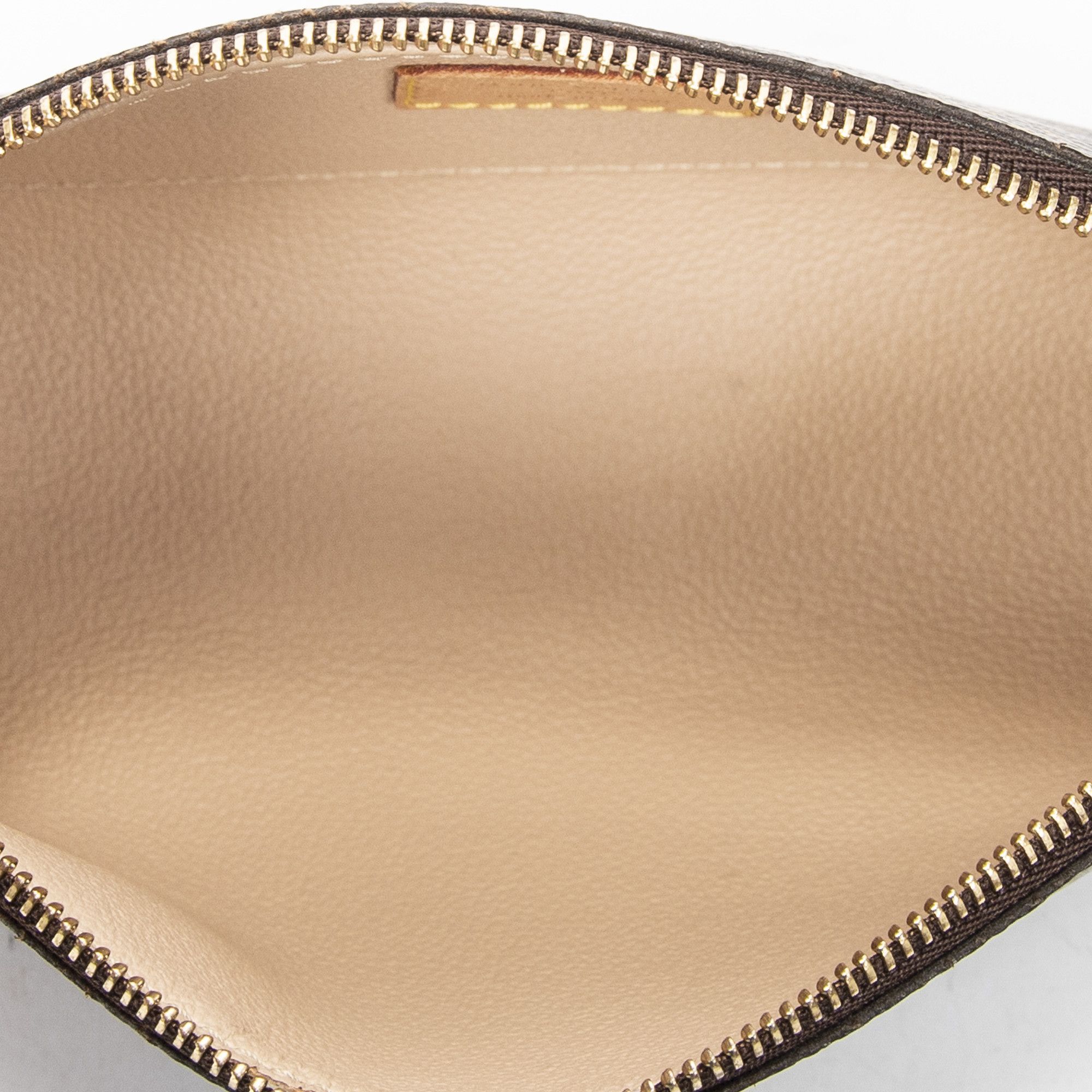 Louis Vuitton Cosmetic Pouch Size ONE SIZE - 4 Thumbnail