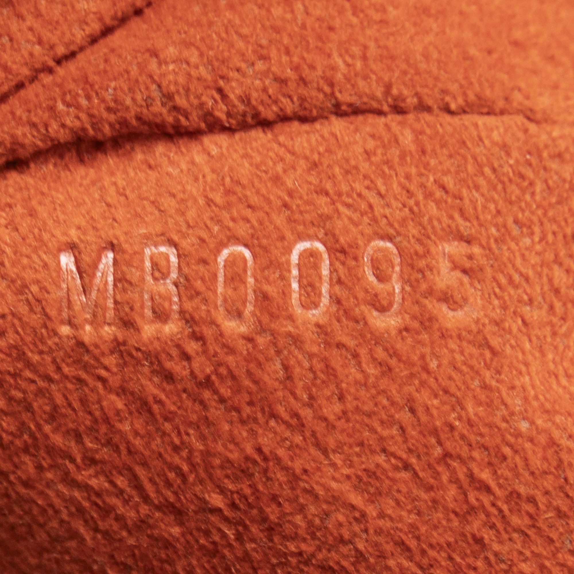Louis Vuitton Uzes Size ONE SIZE - 10 Thumbnail