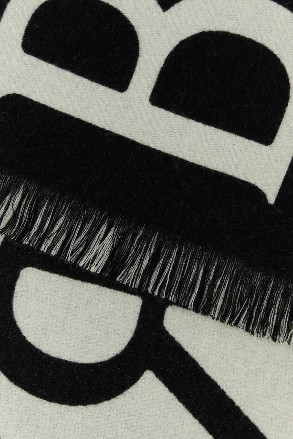 Burberry Black Wool Scarf Size ONE SIZE - 2 Thumbnail