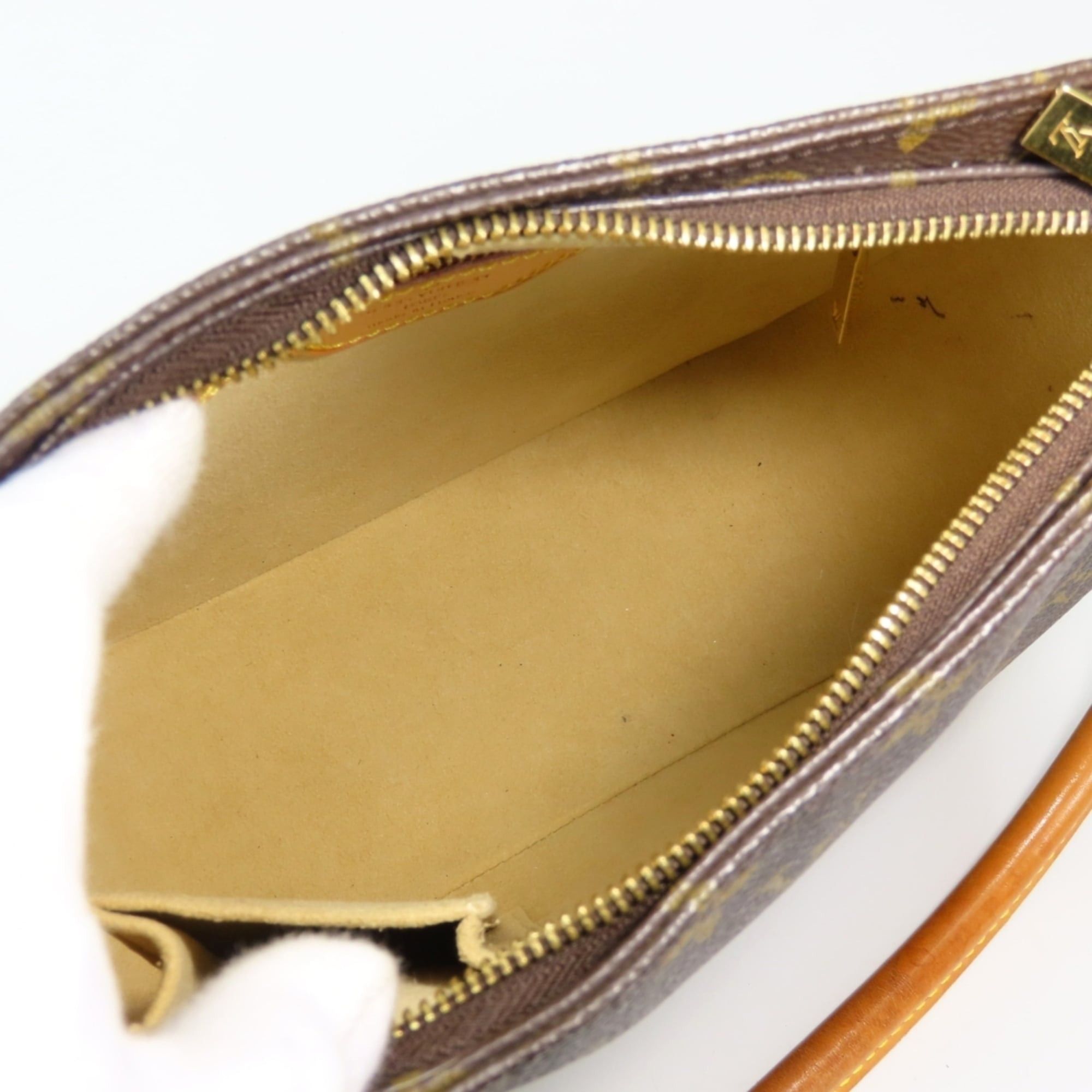 Louis Vuitton Louis Vuitton Looping MM Shoulder Bag M51146 Monogram Brown One-Shoulder for Women LOUIS VUITTON Size ONE SIZE - 16 Thumbnail