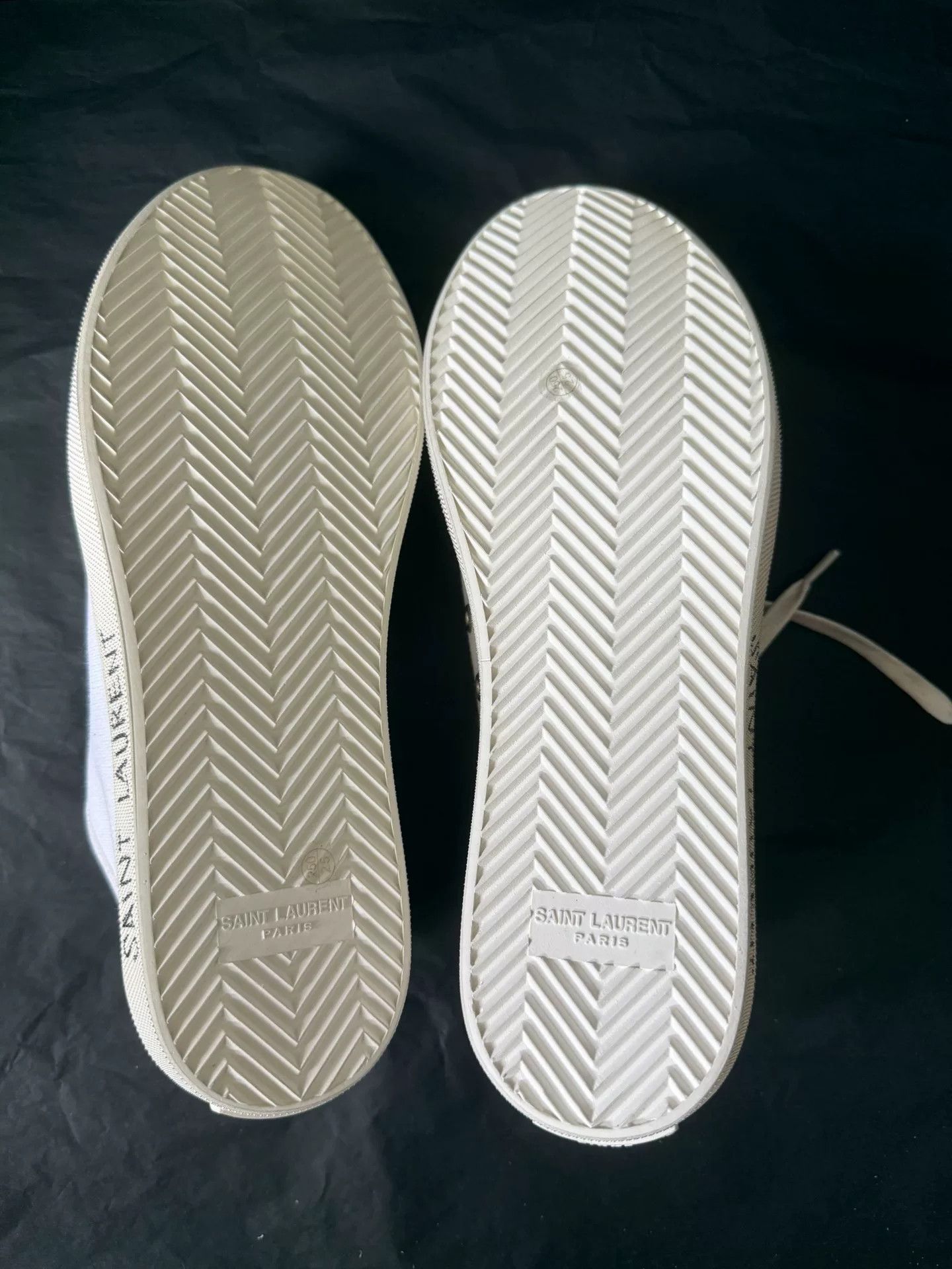 Saint Laurent Paris Saint Laurent White Graffiti Sneakers Size US 7 / EU 40 - 3 Thumbnail