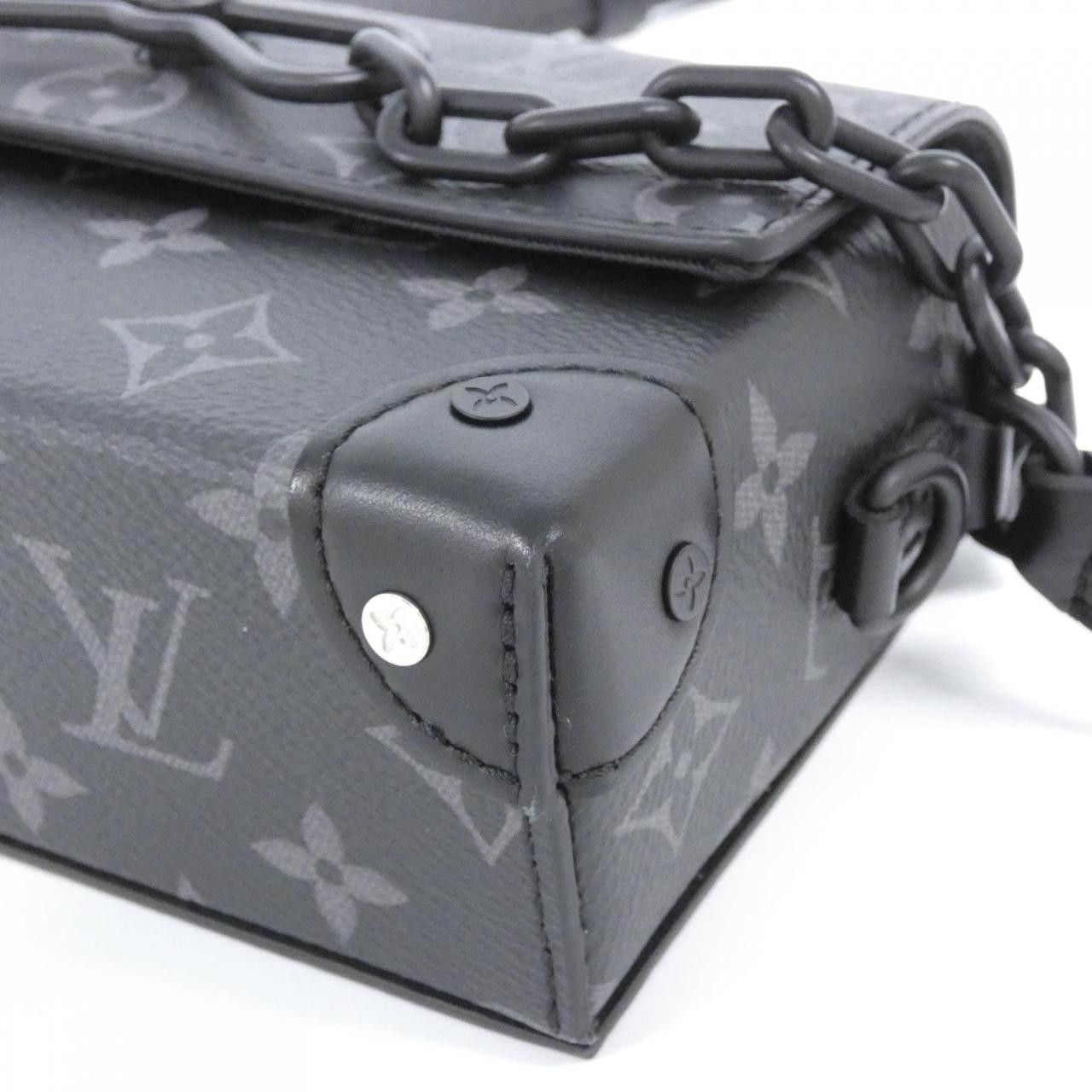 Louis Vuitton Louis Vuitton Louis Vuitton Steamer Wearable Wallet Monogram Shoulder Bag Textile Shoulder Bag M81783 DUTY FREE for USA Size ONE SIZE - 3 Thumbnail