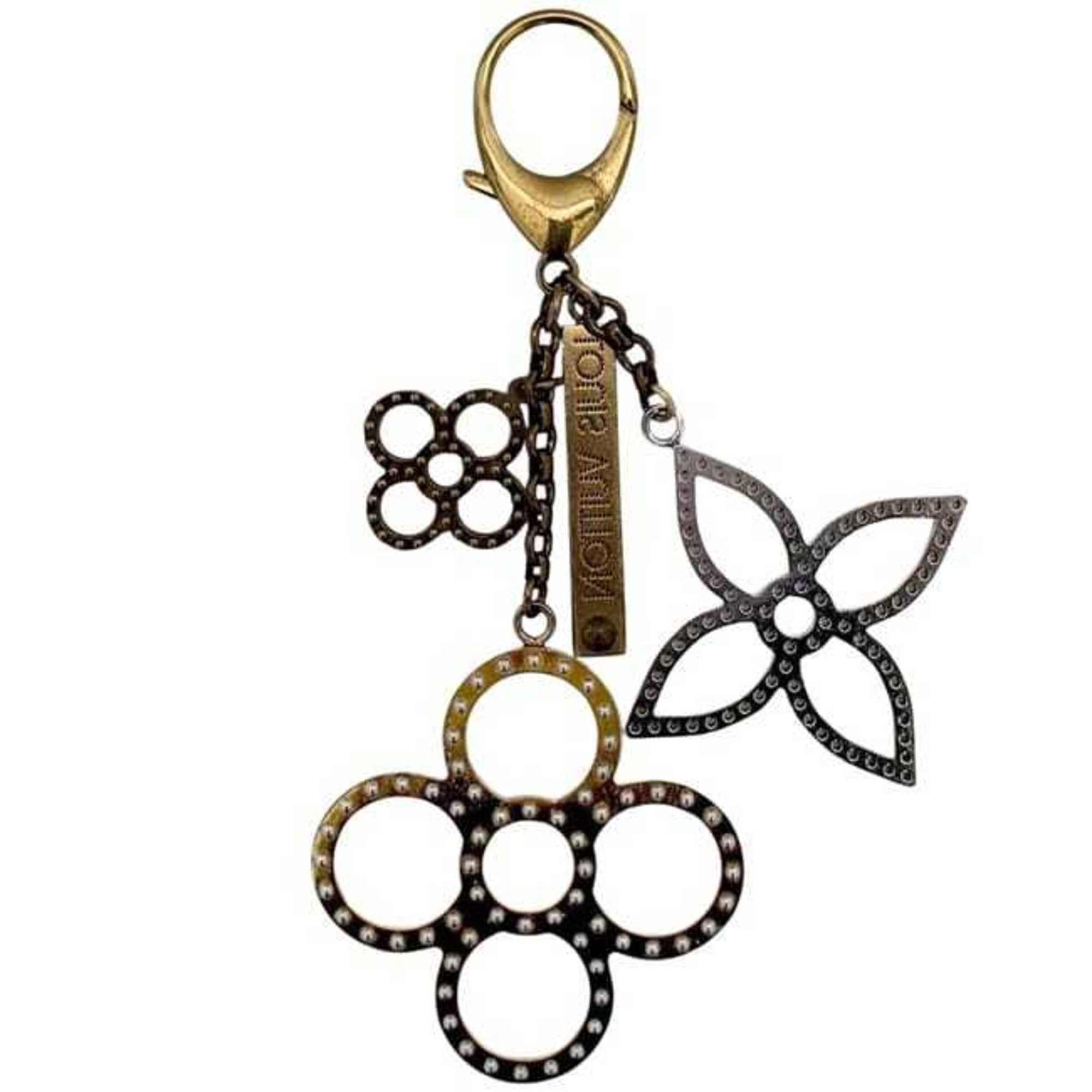 Louis Vuitton Louis Vuitton Bijoux Sac Tapage Bag Charm ec-25051 Gold and Silver M65090 Keychain Metal LOUIS VUITTON LV Monogram Flower Keyring Studs Women's Men's Flowers Size ONE SIZE - 3 Thumbnail