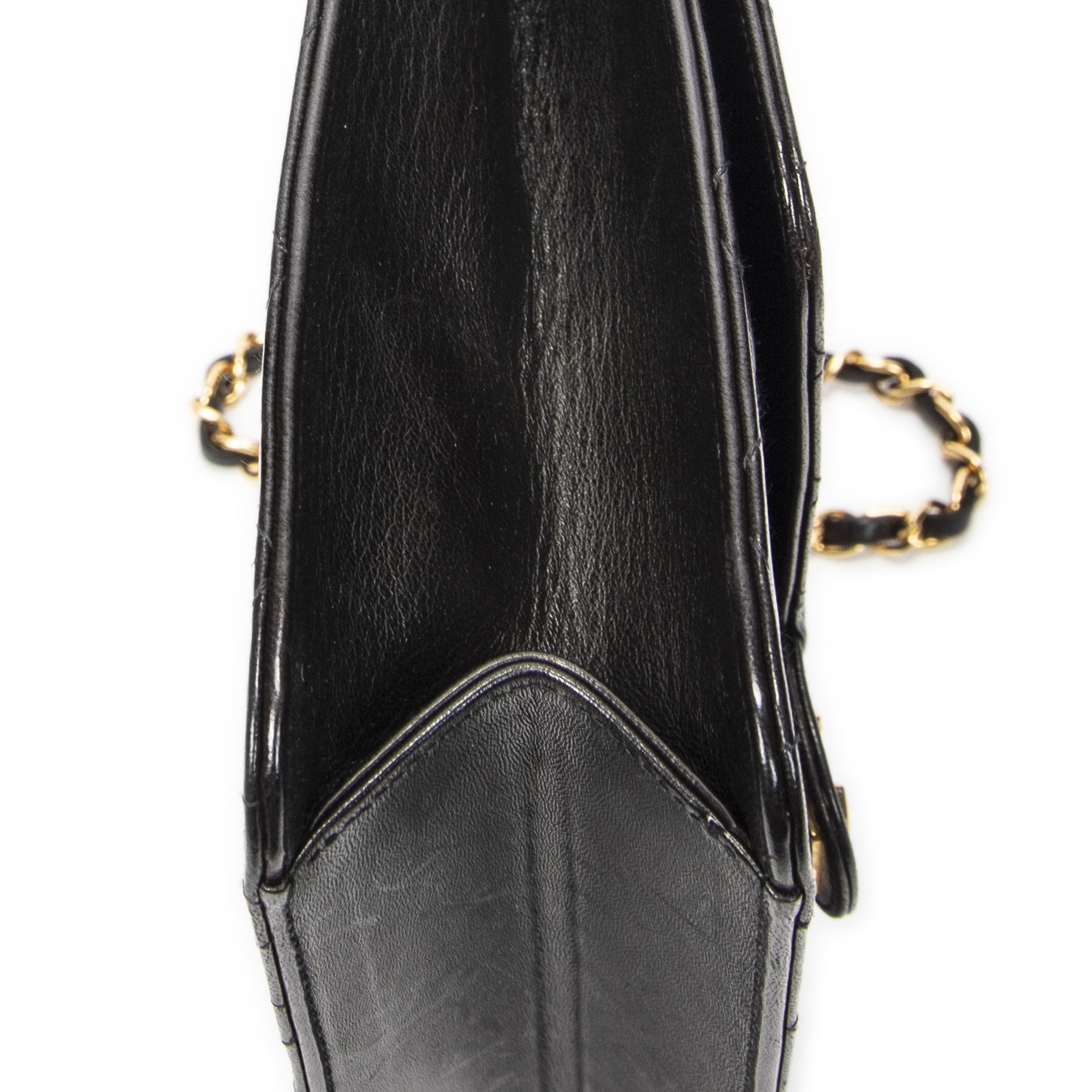 Chanel Vintage Push Lock Straight Flap Size ONE SIZE - 7 Thumbnail