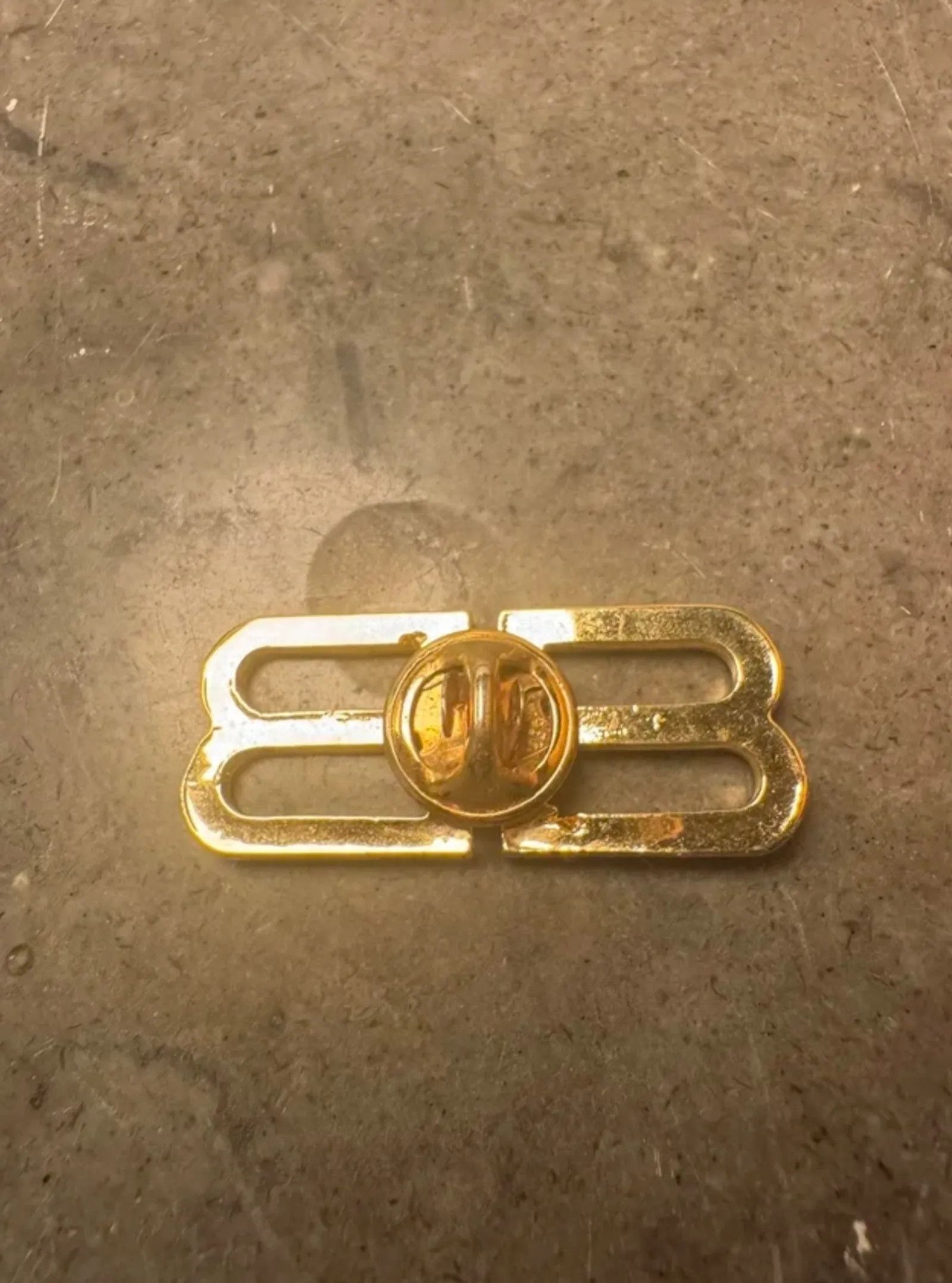 Balenciaga Balenciaga Brooch Size ONE SIZE - 2 Thumbnail