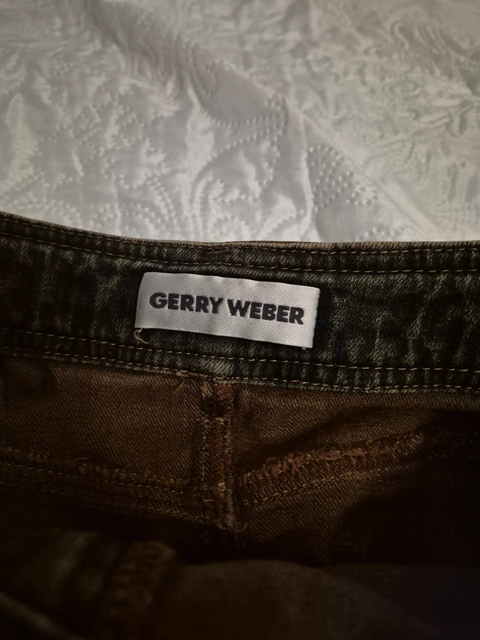 Gerry Weber Gerry Weber Skirt Size 30" / US 8 / IT 44 - 2 Thumbnail