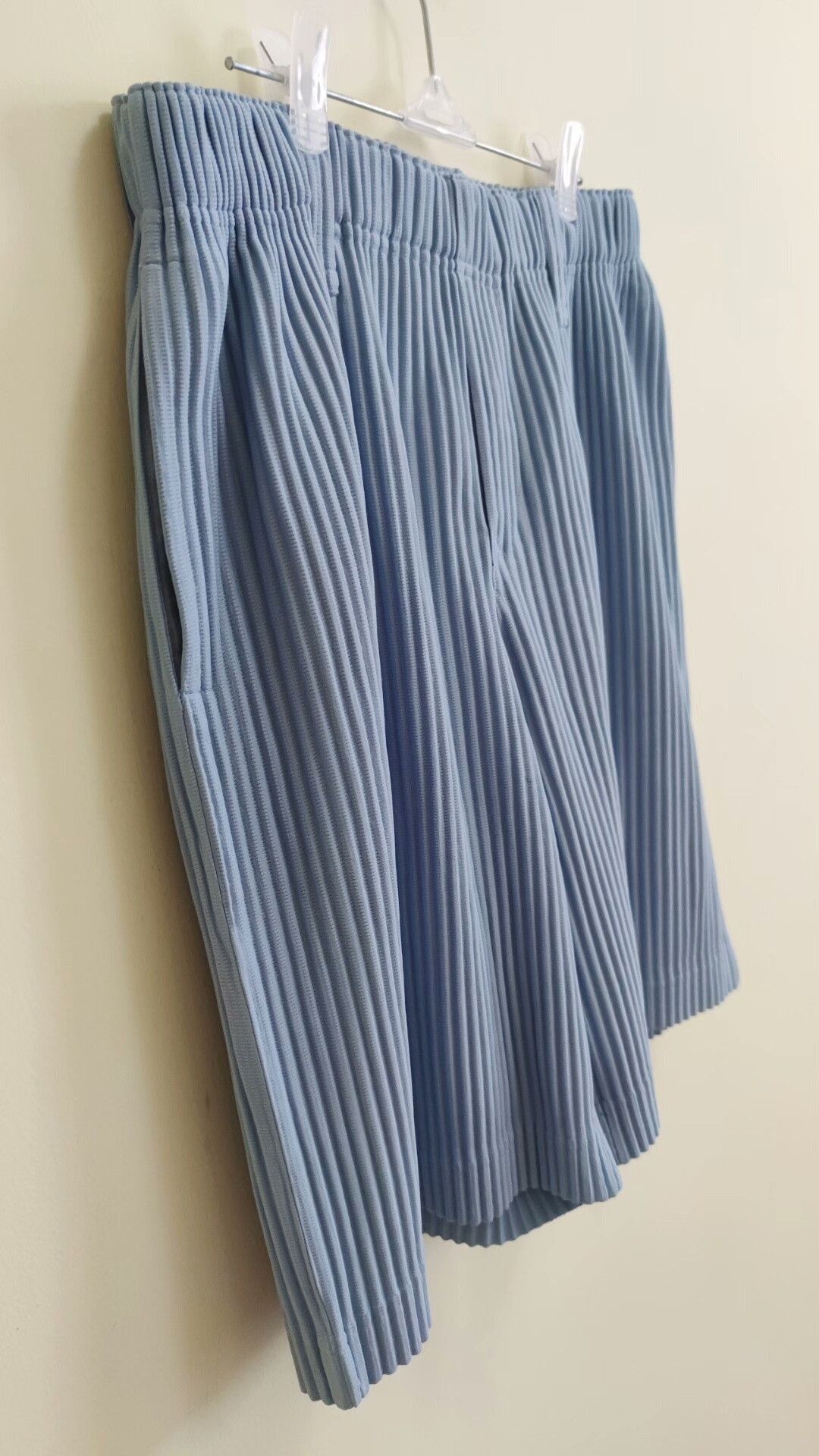 Homme Plisse Issey Miyake Homme Plissé Issey Miyake Pleated Shorts Size US 28 / EU 44 - 2 Thumbnail