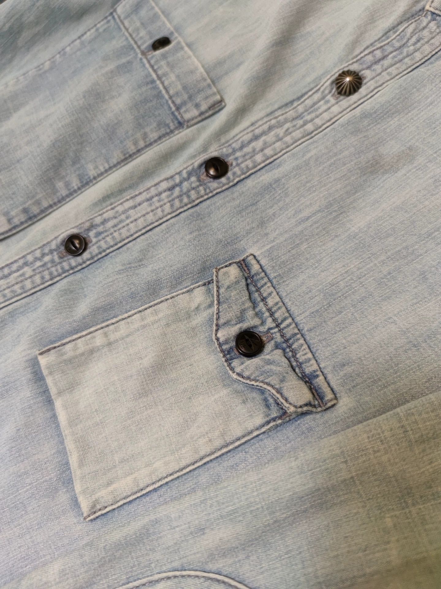 Neighborhood Neighborhood Vintage Denim Shirt for Men Size US M / EU 48-50 / 2 - 5 Thumbnail