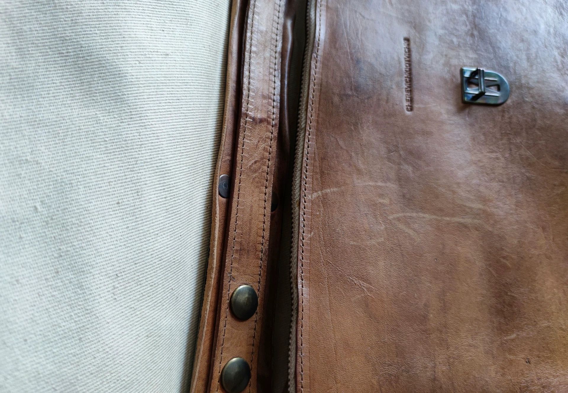 Cherevichkiotvichki CHEREVICHKIOTVICHKI Men's Leather Messenger Bag Size ONE SIZE - 5 Thumbnail