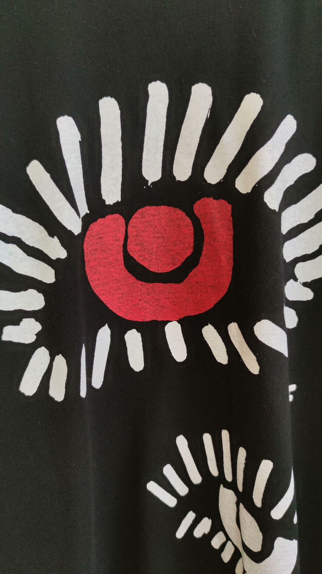 Comme des Garcons CDG Black Tee with Eye Pattern Size US M / EU 48-50 / 2 - 2 Thumbnail