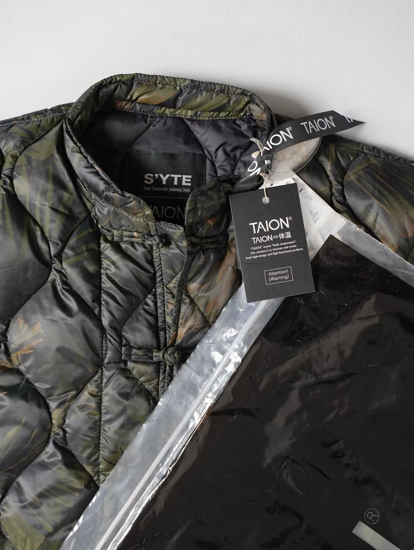 Yohji Yamamoto Yohji Yamamoto Floral Pattern Down Jacket Size US M / EU 48-50 / 2 - 7 Thumbnail