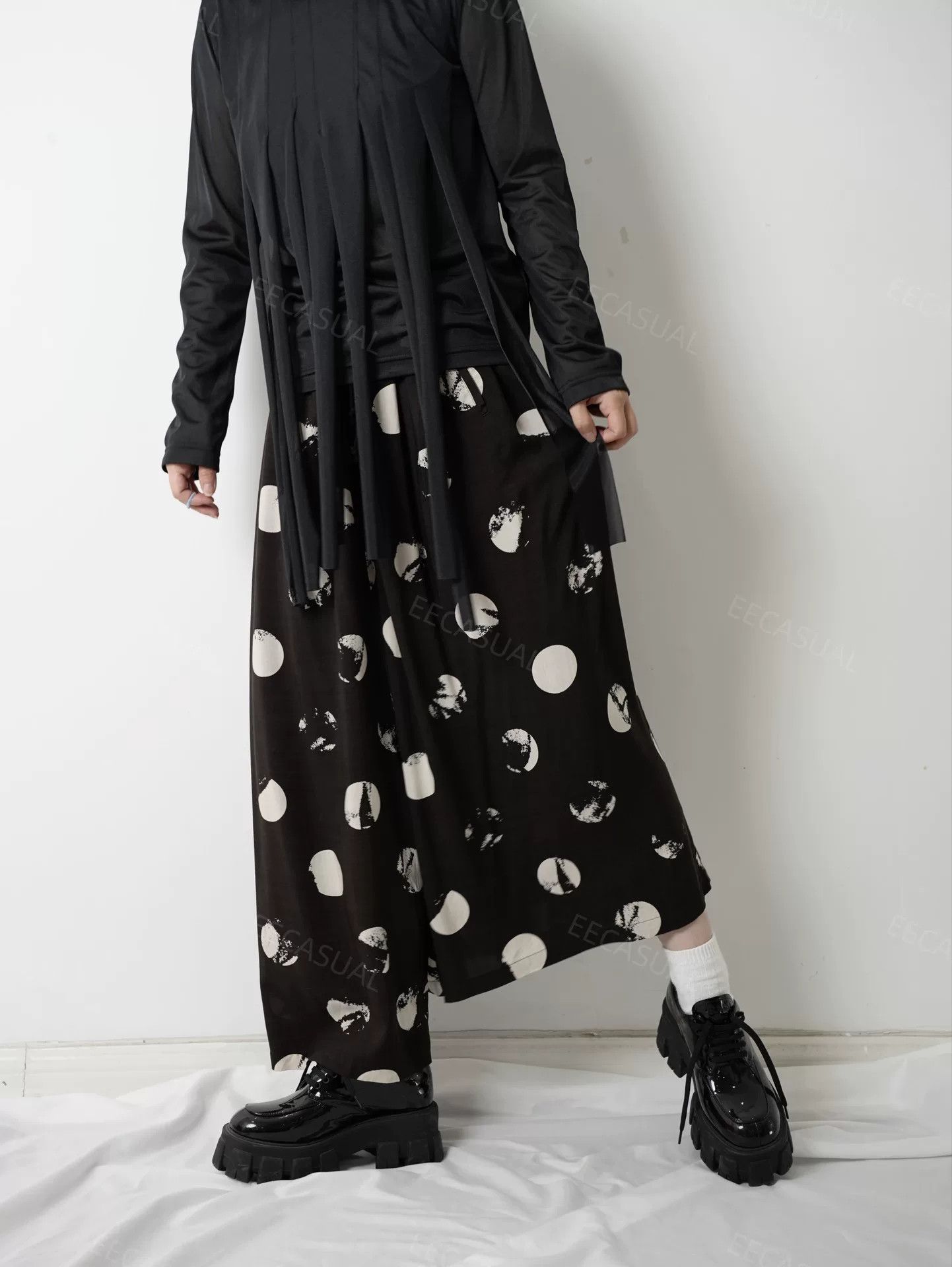 Yashi Yamamuri Yohji Yamamoto Asymmetrical Wide Leg Pants Size 25" / US 0 / IT 36 - 3 Thumbnail