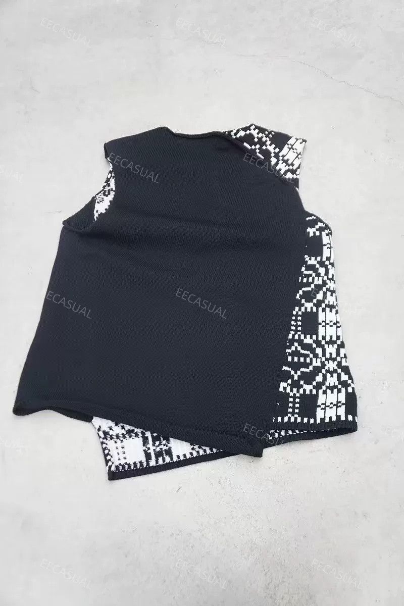 Comme des Garcons Asymmetrical Knit Vest by Comme des Garçons Size US M / EU 48-50 / 2 - 3 Thumbnail