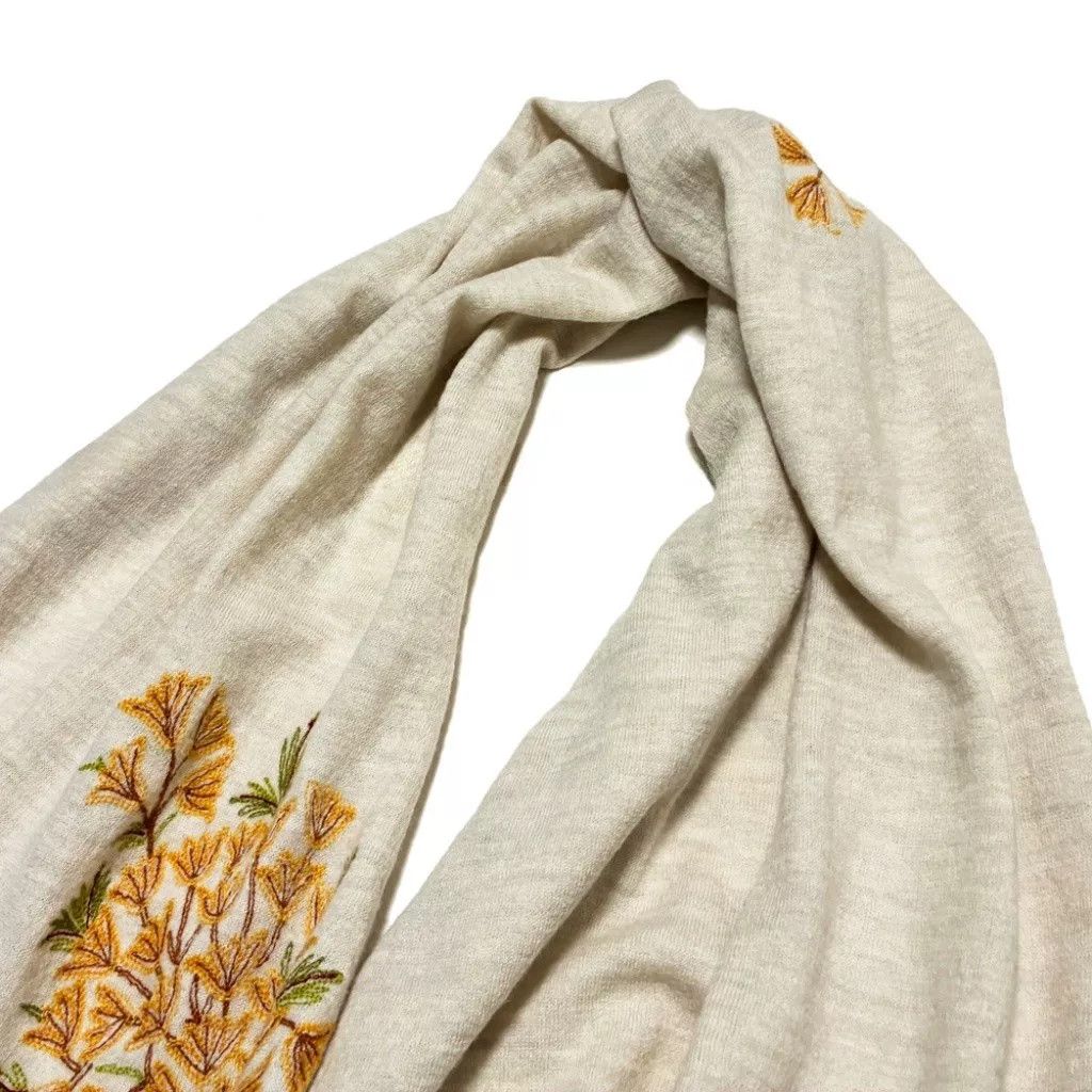 45rpm Embroidered Floral Wool Shawl Scarf Size ONE SIZE - 4 Thumbnail