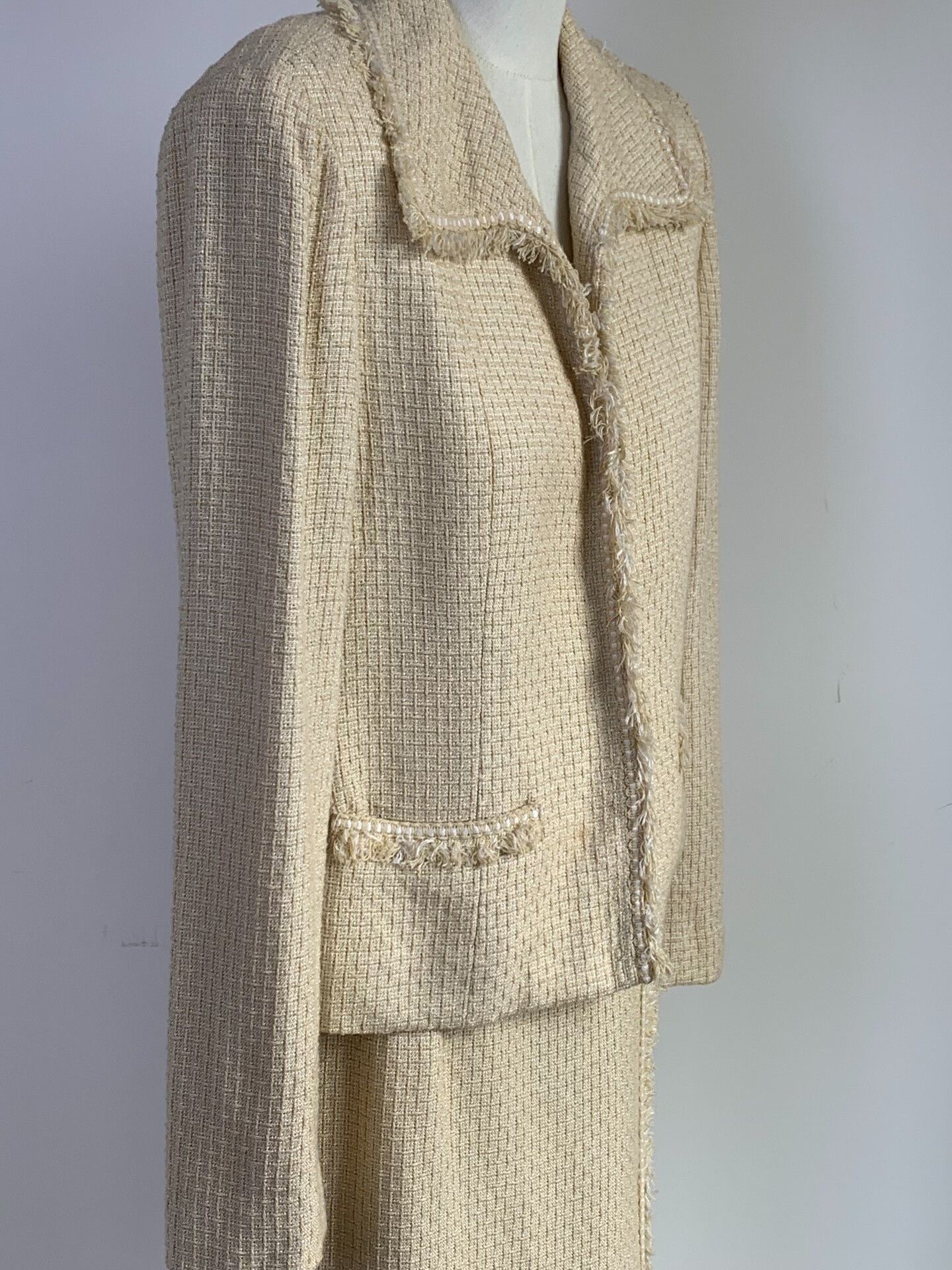 Other Beige Fringed Tweed Two-Piece Set Size 24" / US 00 / IT 34 - 4 Thumbnail