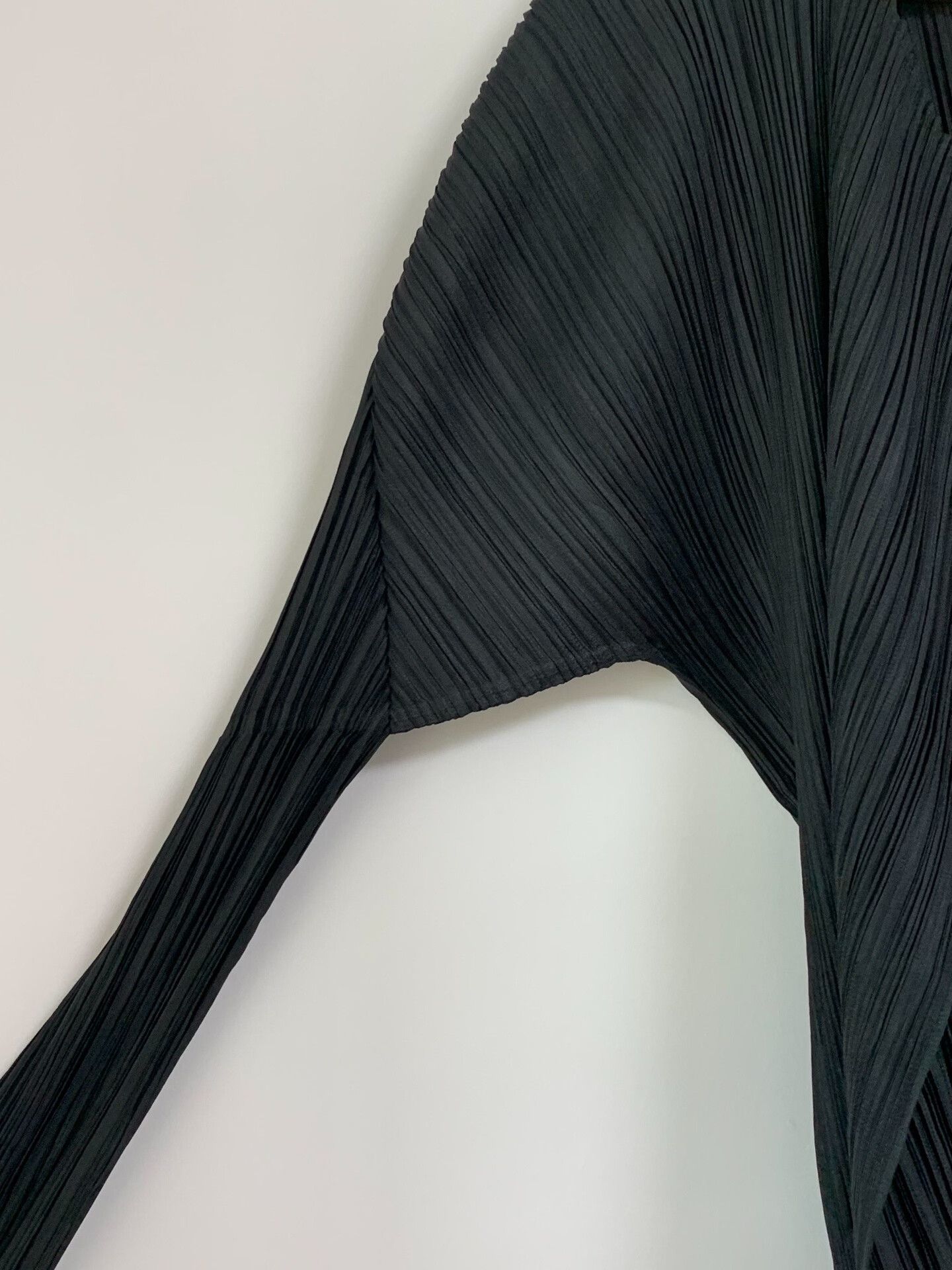 Pleats Please Issey Miyake Issey Miyake Pleats Please Tops with Wrinkles Size L / US 10 / IT 46 - 4 Thumbnail