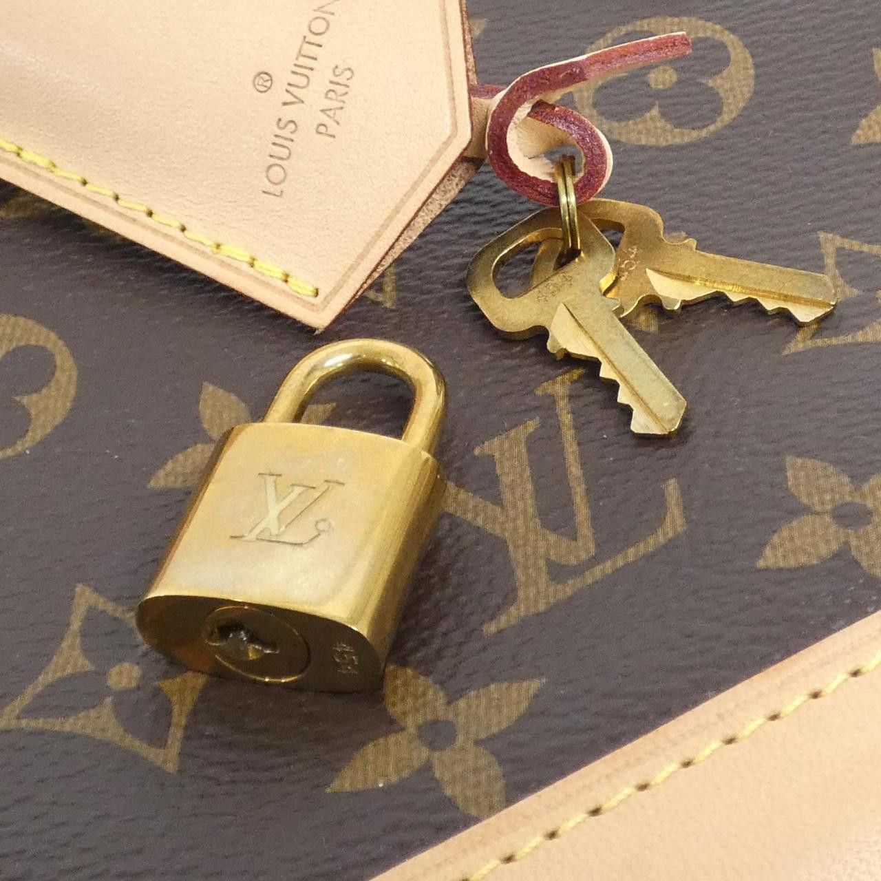 Louis Vuitton Louis Vuitton Louis Vuitton Alma BB Monogram Bag Textile Handbag M53152 DUTY FREE for USA Size ONE SIZE - 3 Thumbnail
