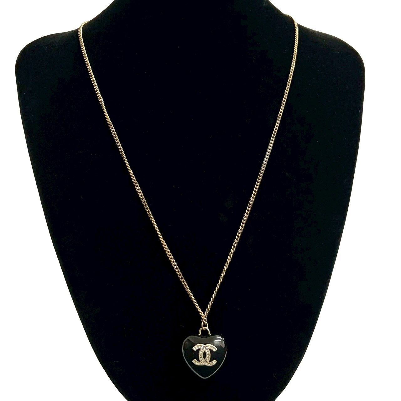 Chanel Chanel Chanel Coco Mark Heart Necklace Plastic / Synthetic Necklace DUTY FREE for USA Size ONE SIZE - 2 Thumbnail