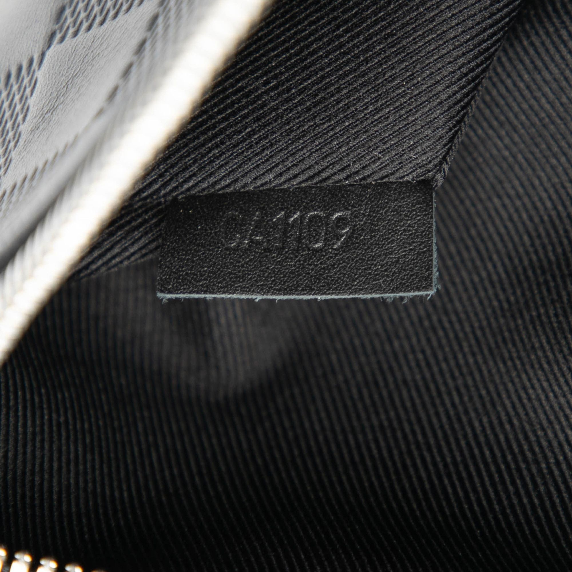 Louis Vuitton Louis Vuitton Damier Infini District PM Size ONE SIZE - 6 Thumbnail