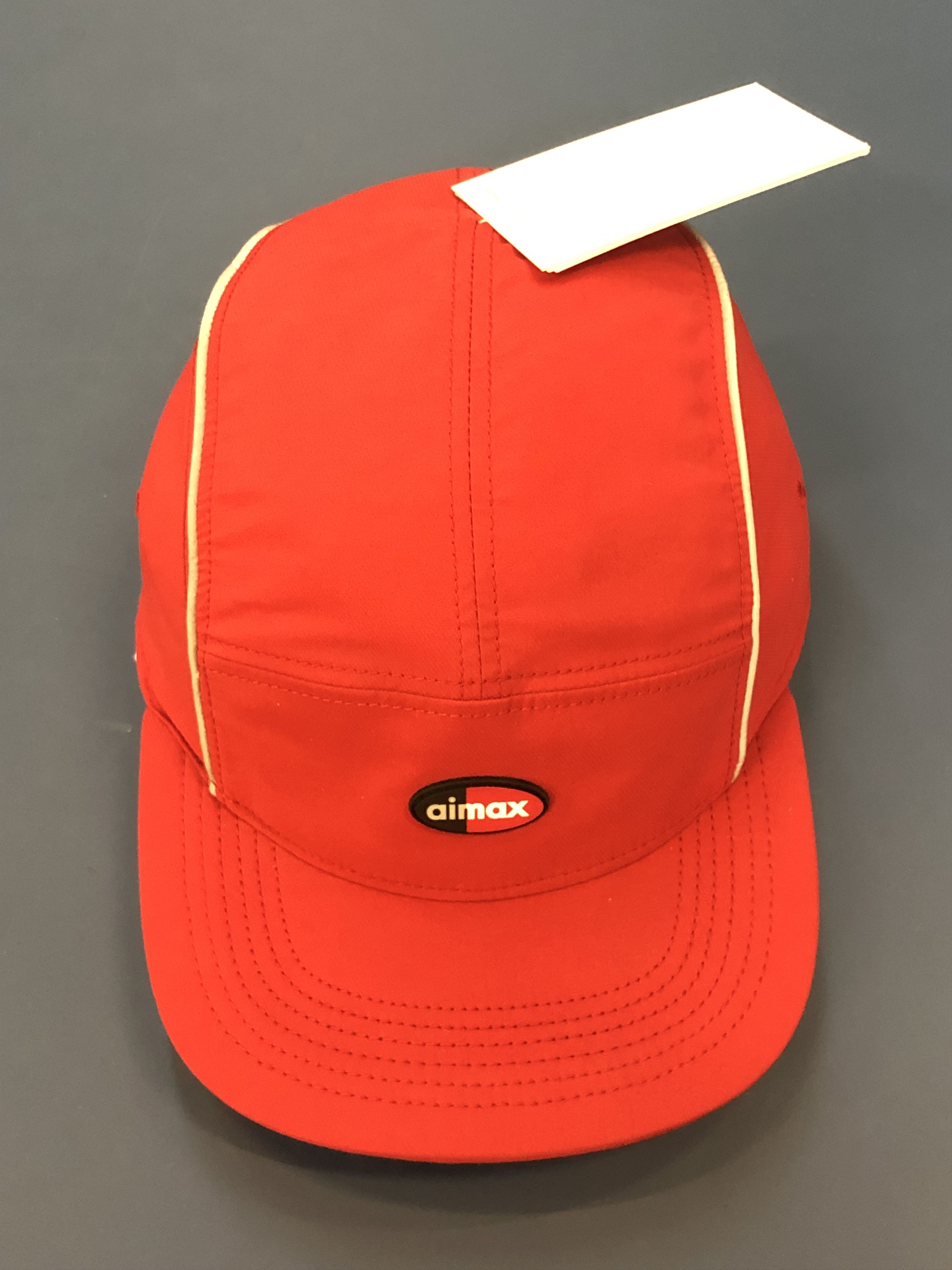 Supreme X RED Nike Airmax Running Cap BRAND NEW WITH ORIGINAL TAG