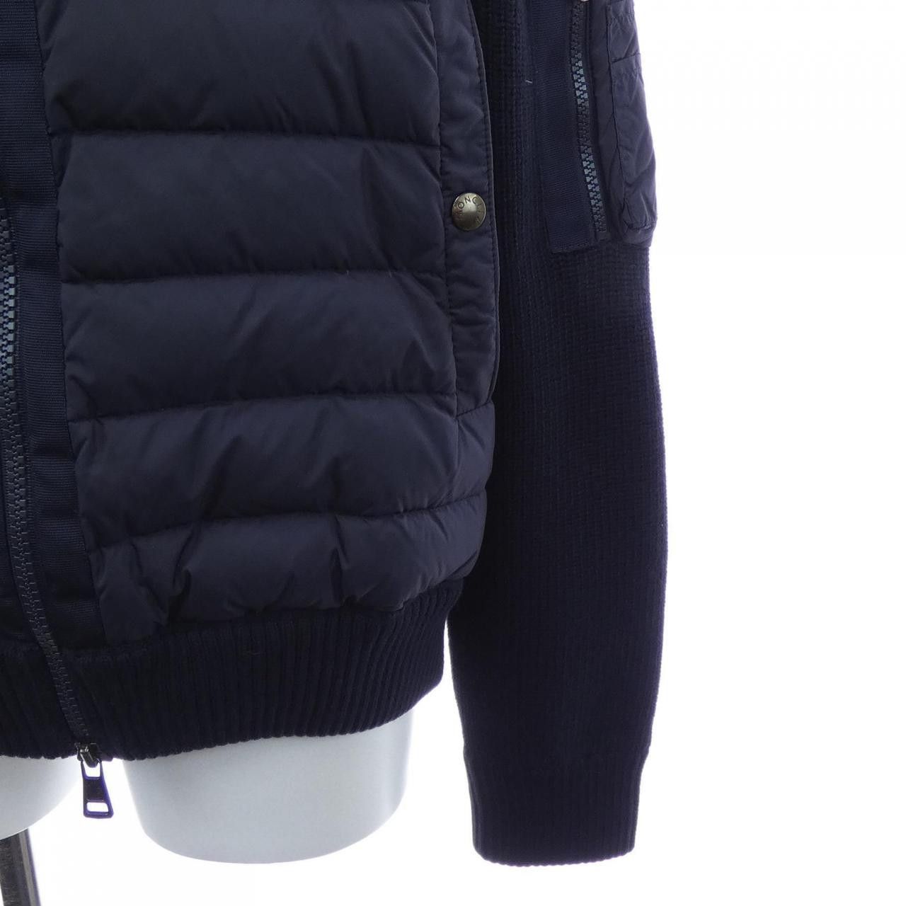 Moncler Moncler Moncler Down Jacket Textile Outerwear 20919402800 DUTY FREE for USA Size ONE SIZE - 7 Thumbnail