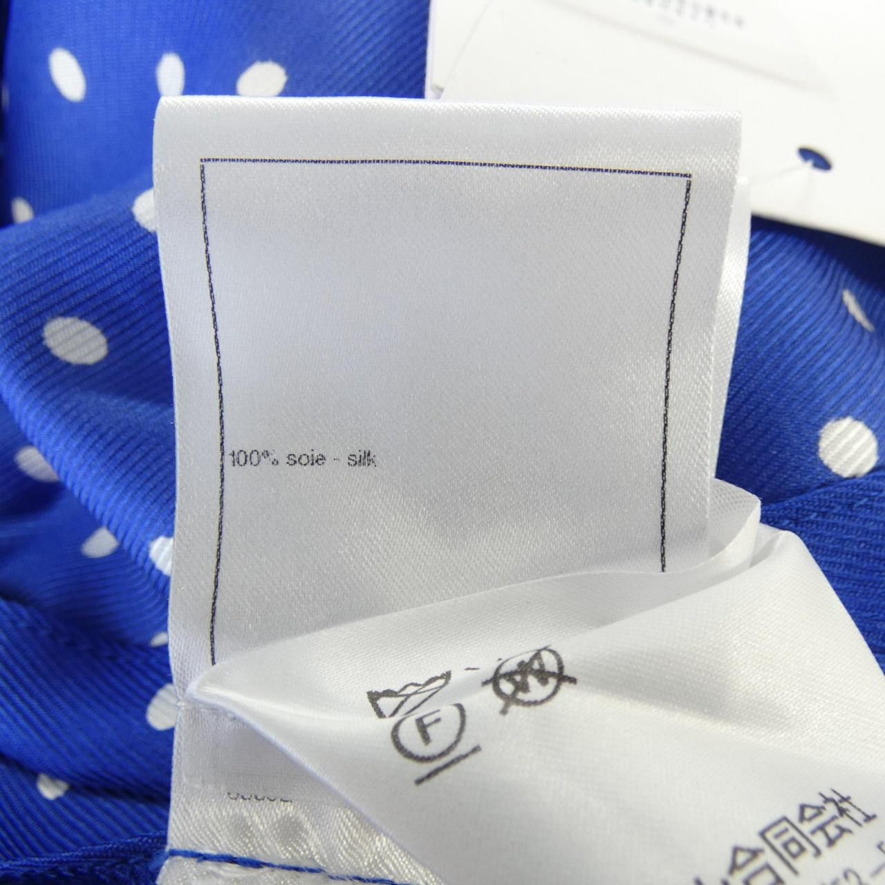 Chanel Chanel Chanel LOOK61 100% Silk Shorts Textile Shorts P76702V68667 DUTY FREE for USA Size ONE SIZE - 3 Thumbnail