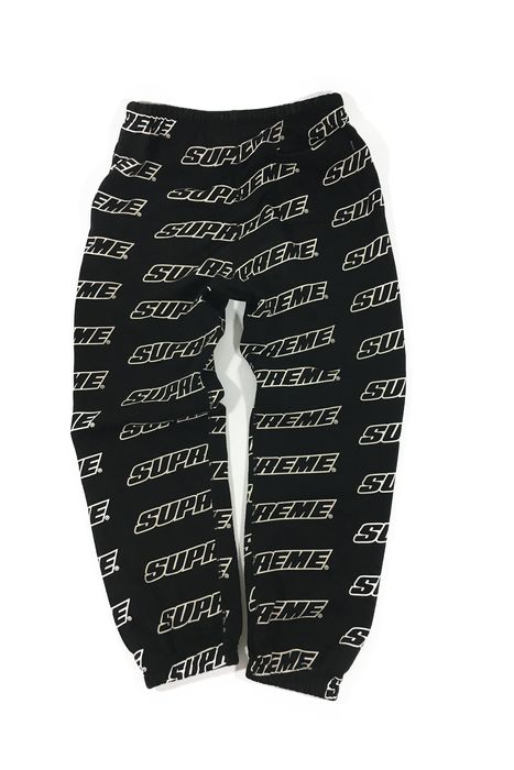 Supreme 2018 SS Supreme Repeat Sweatpants white Black motion