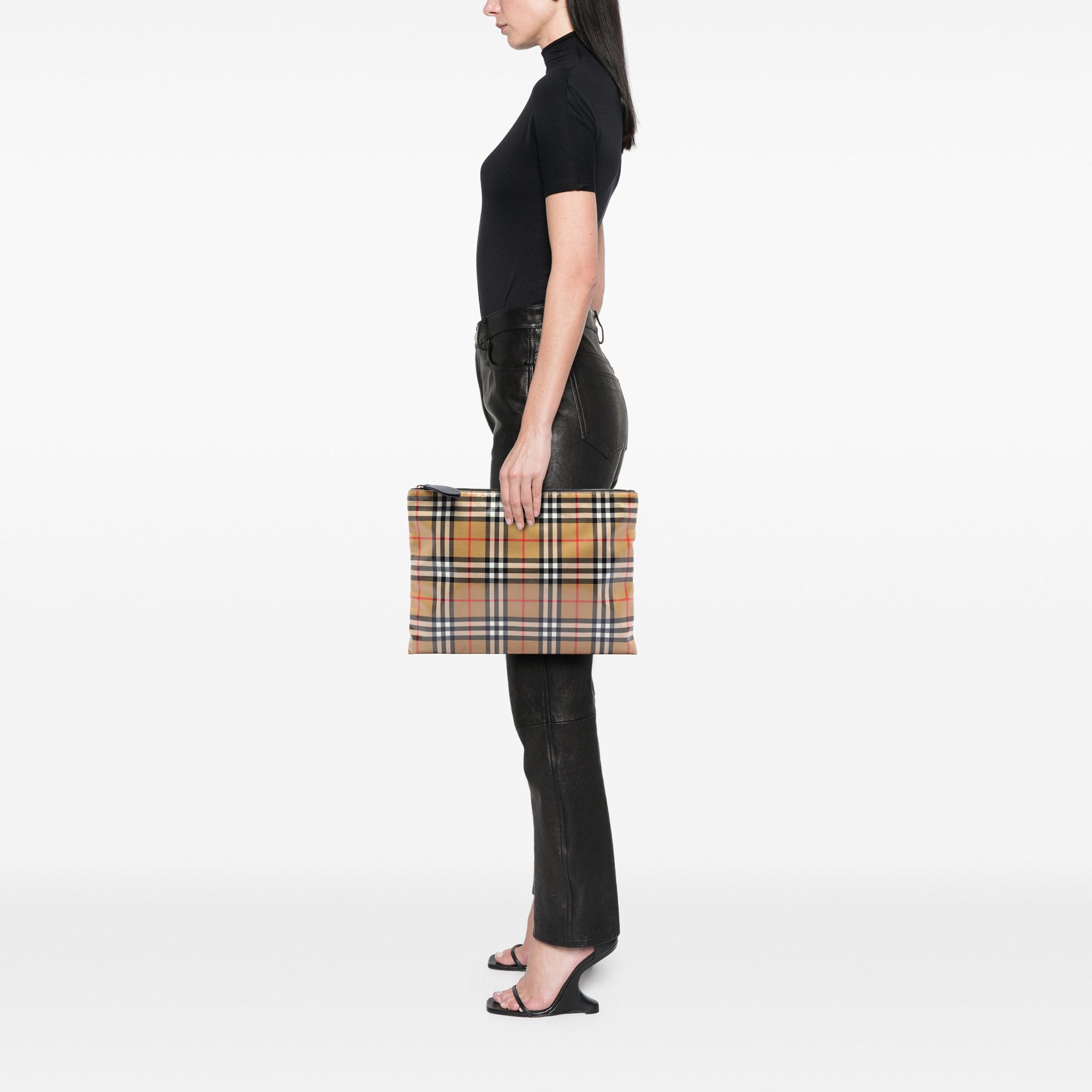 Burberry Burberry House Check Coated Canvas Clutch Size ONE SIZE - 7 Thumbnail