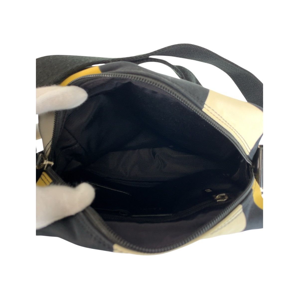 Bally Bally Bally BizzyB Leather Canvas Shoulder Bag Leather Shoulder Bag DUTY FREE for USA Size ONE SIZE - 8 Thumbnail