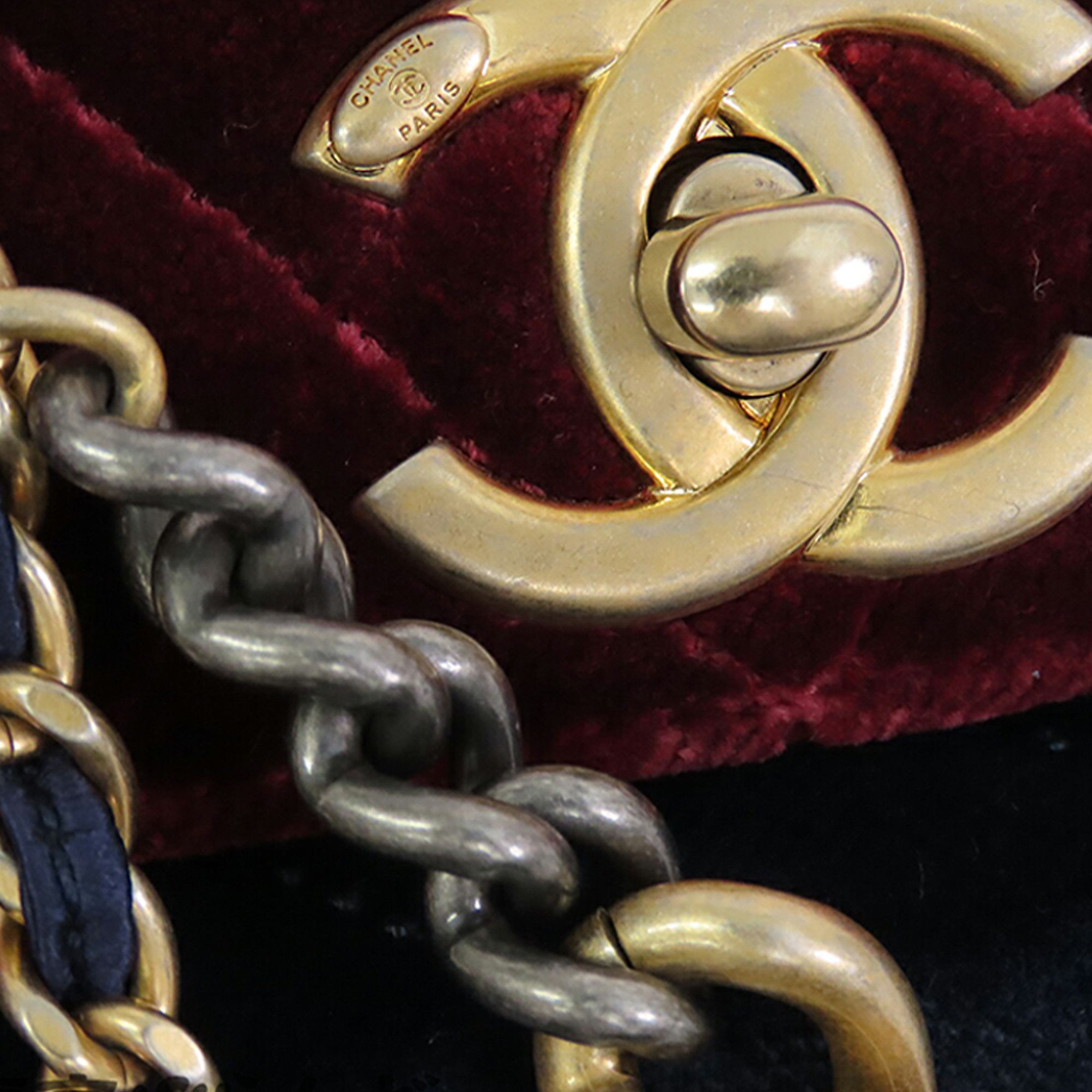 Chanel Chanel Medium Quilted Velvet Private Affair Camellia Flap Size ONE SIZE - 7 Thumbnail