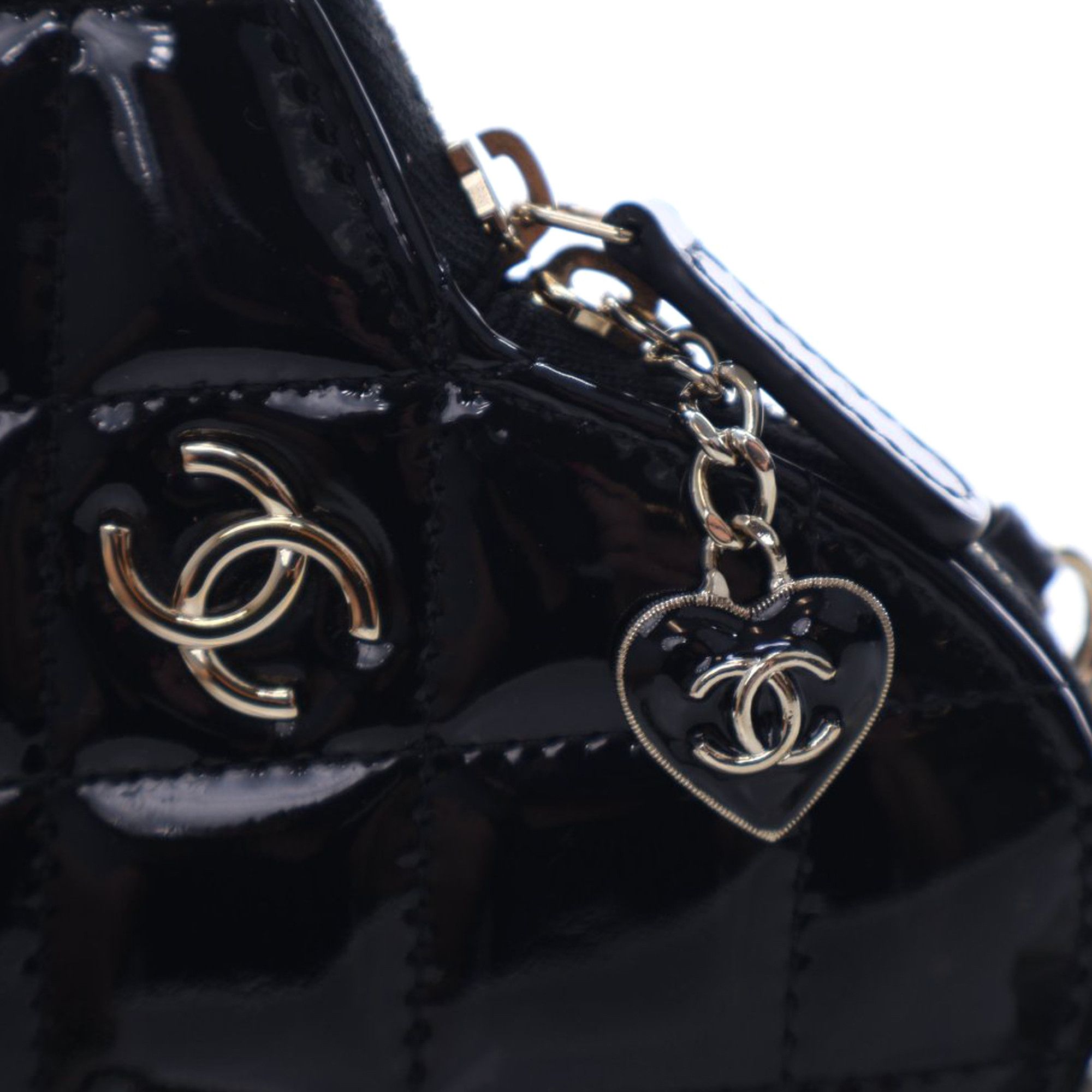 Chanel Chanel Quilted Patent Duo Heart Clutch with Chain Size ONE SIZE - 7 Thumbnail