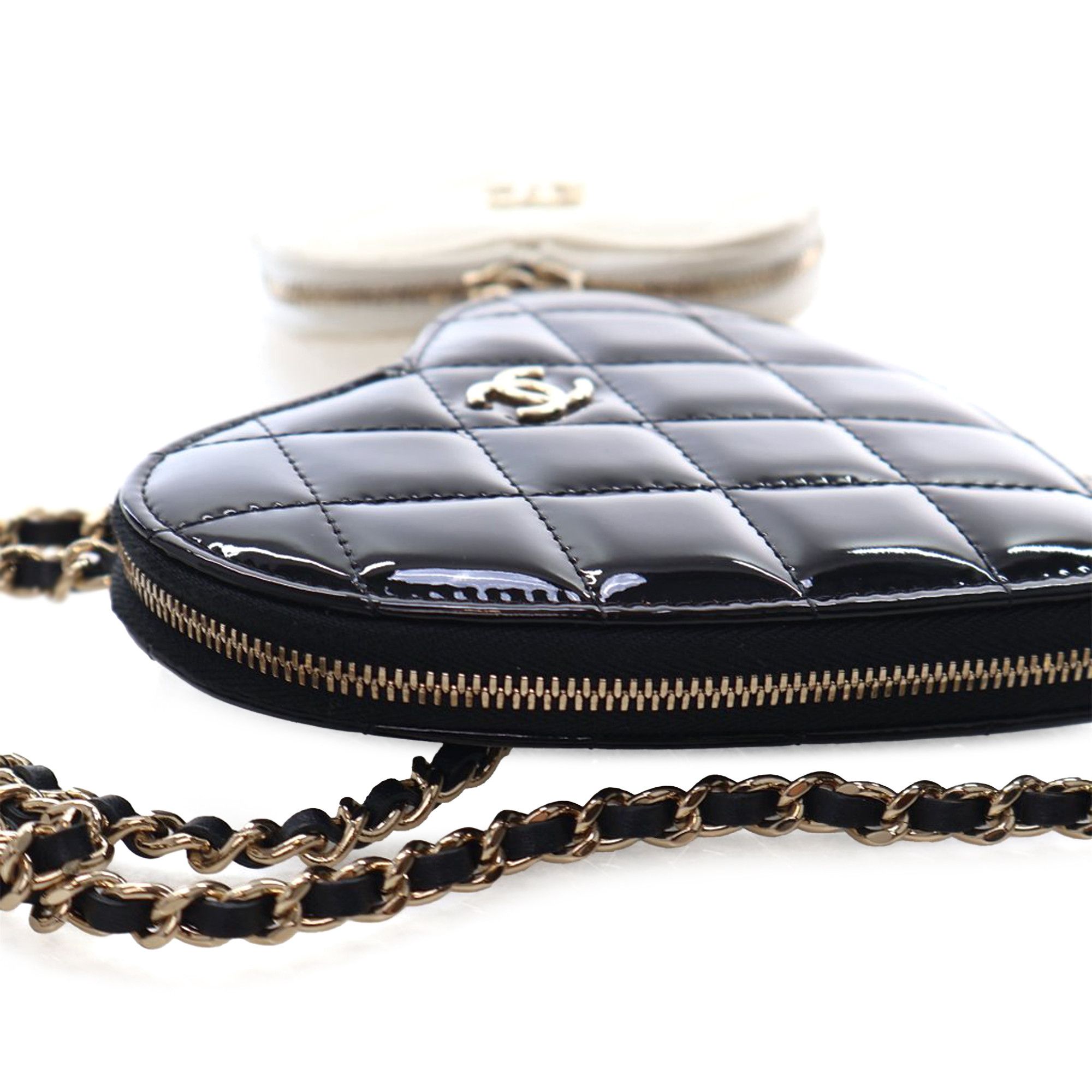 Chanel Chanel Quilted Patent Duo Heart Clutch with Chain Size ONE SIZE - 13 Thumbnail