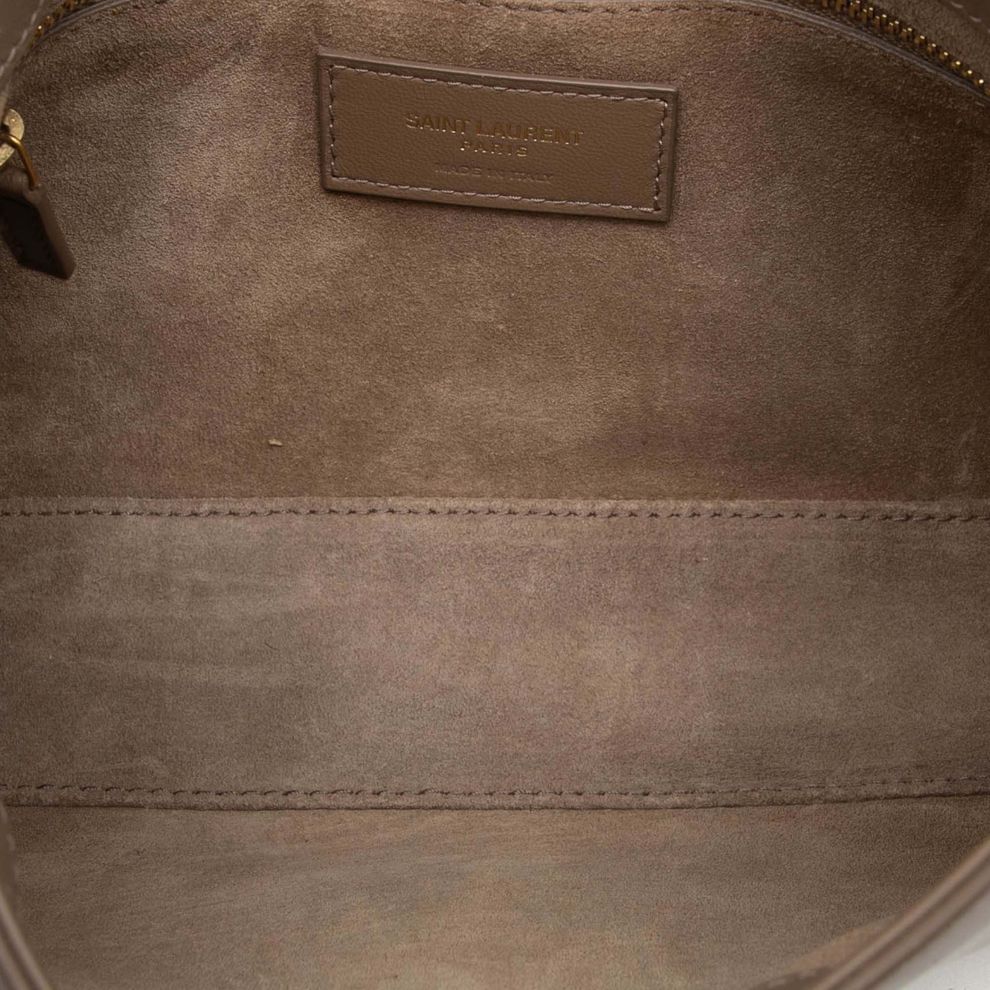 Yves Saint Laurent Yves Saint Laurent Smooth Calfskin Le 5 a 7 Size ONE SIZE - 4 Thumbnail