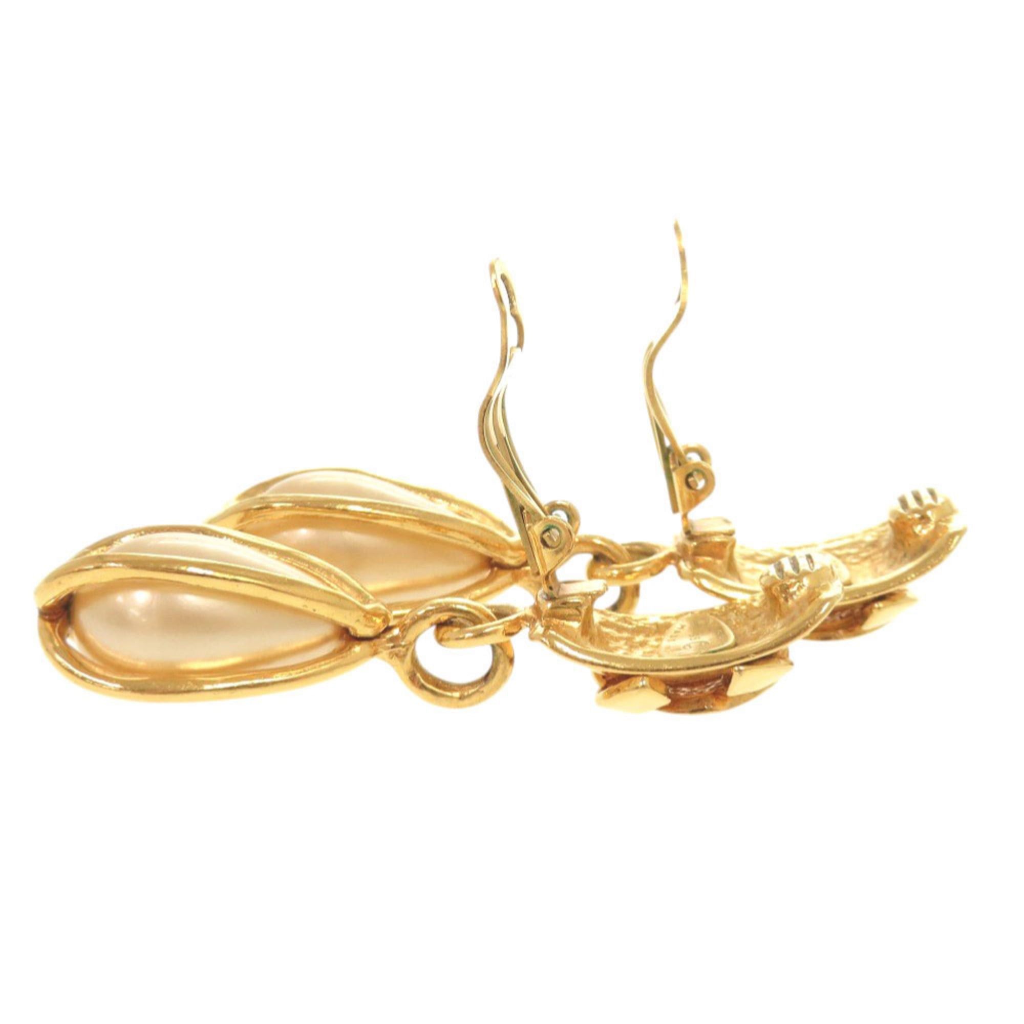 Chanel Excellent condition Chanel vintage Coco Mark metal faux pearl gold earrings 0070CHANEL Size ONE SIZE - 3 Thumbnail