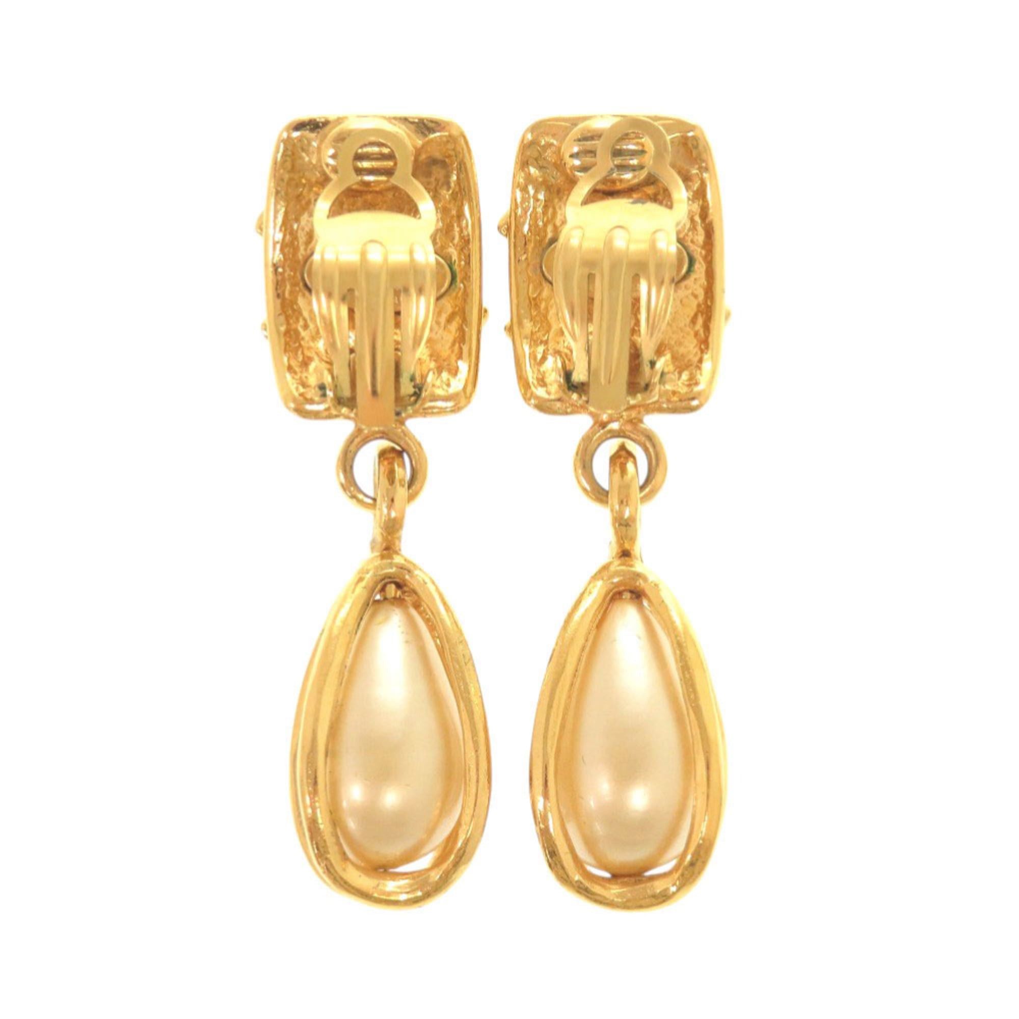 Chanel Excellent condition Chanel vintage Coco Mark metal faux pearl gold earrings 0070CHANEL Size ONE SIZE - 2 Thumbnail