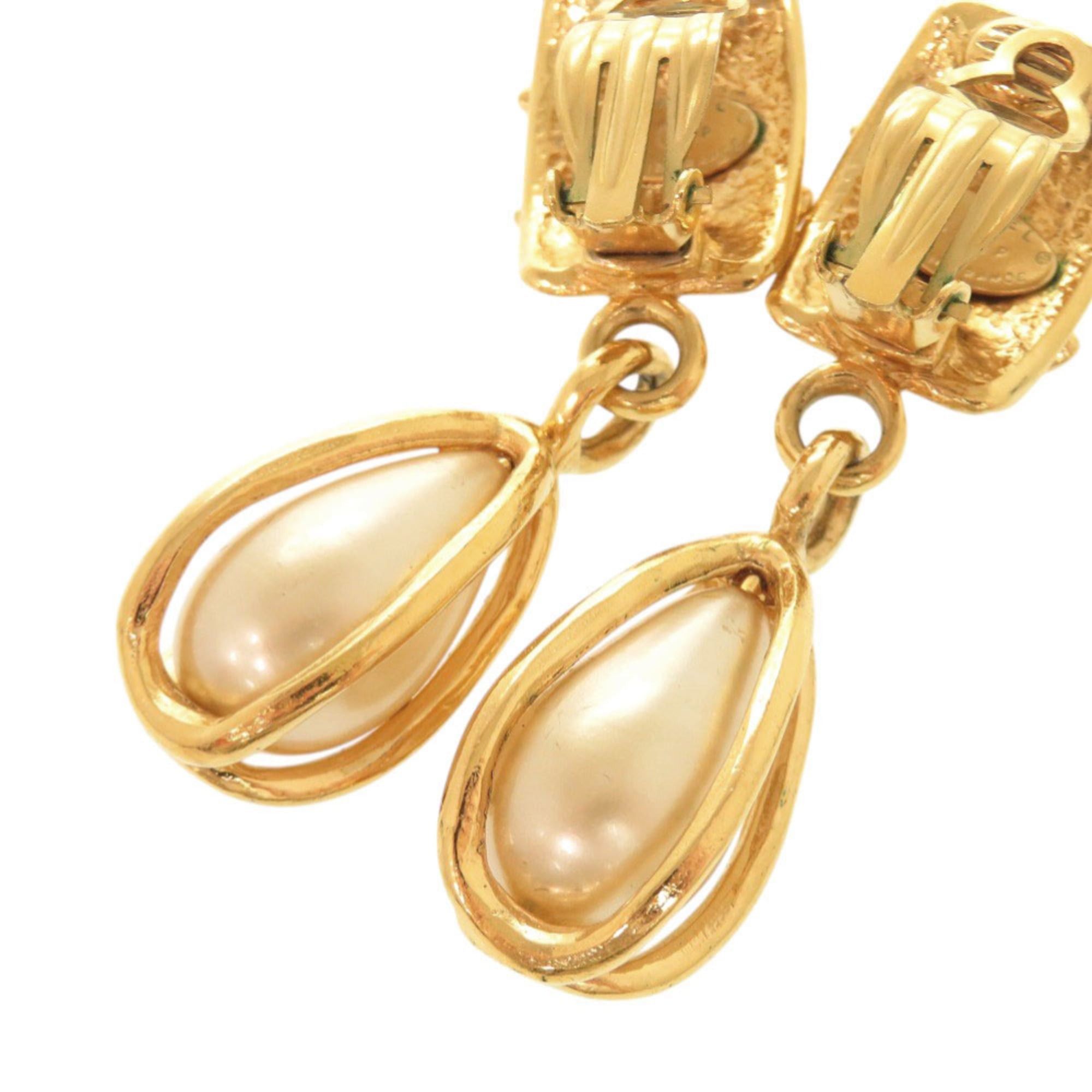 Chanel Excellent condition Chanel vintage Coco Mark metal faux pearl gold earrings 0070CHANEL Size ONE SIZE - 5 Thumbnail