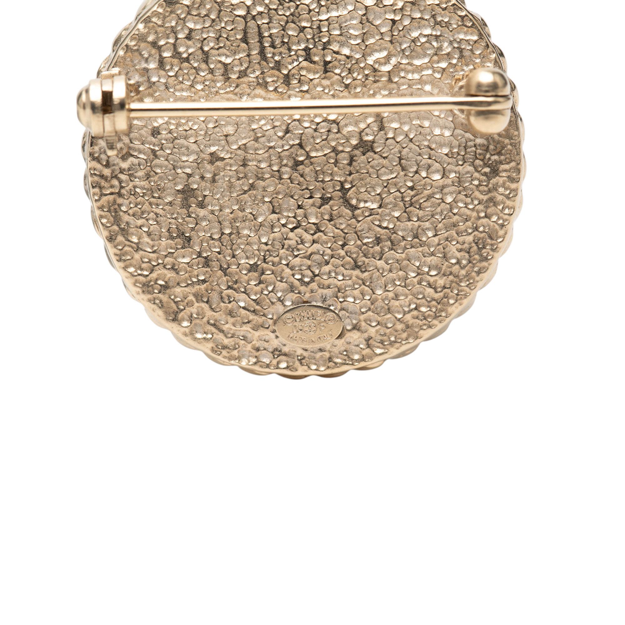 Chanel Chanel CC Resin Gold Plated Pin Brooch Size ONE SIZE - 3 Thumbnail