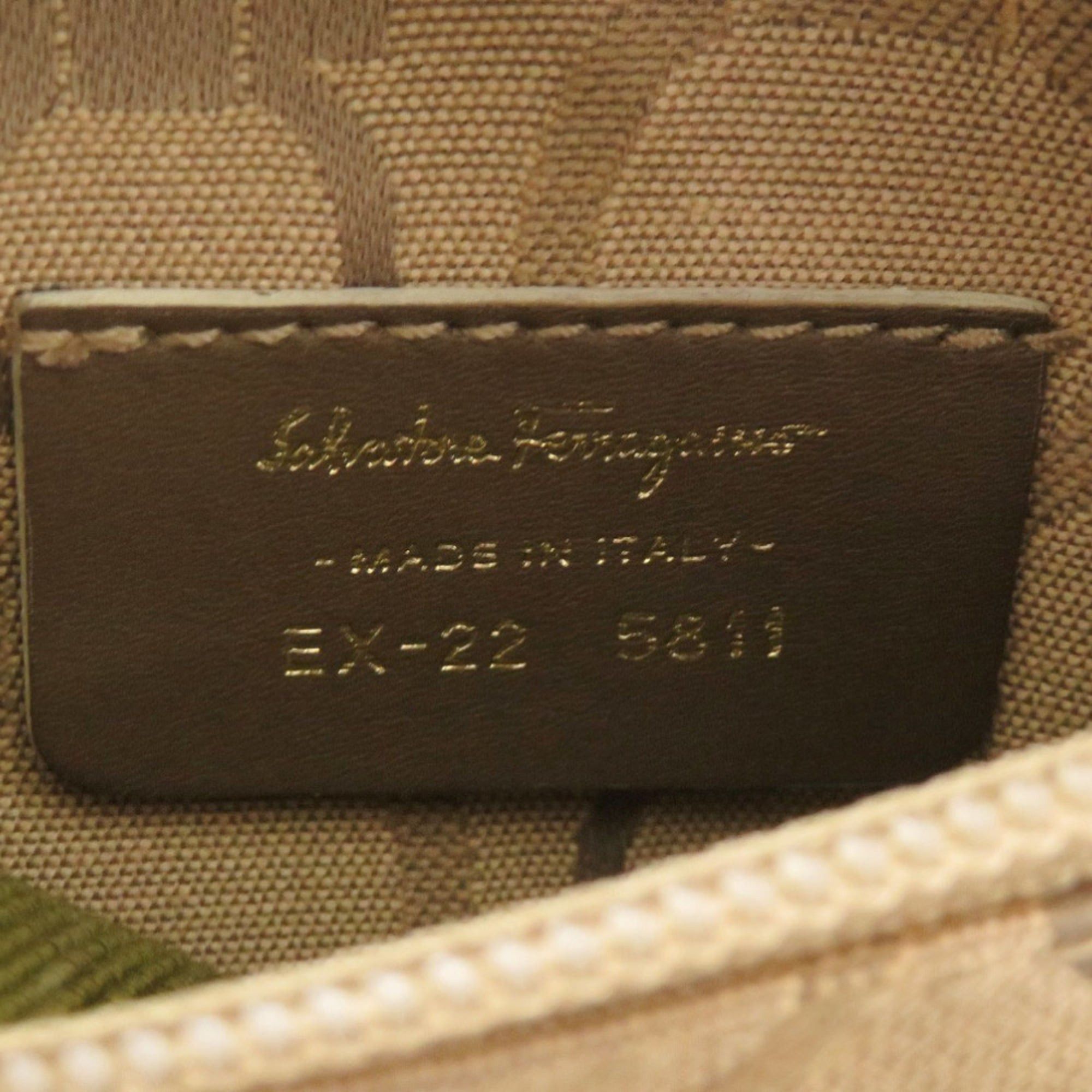 Salvatore Ferragamo Excellent condition Salvatore Ferragamo Gancini canvas beige bag, body waist 1818 Size ONE SIZE - 9 Thumbnail