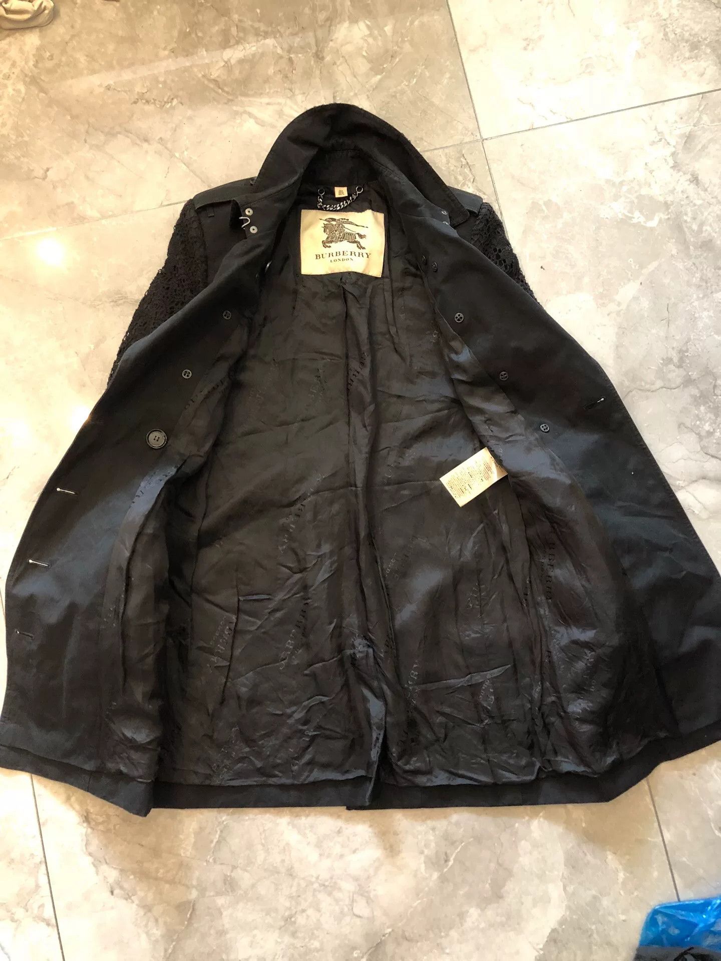 Burberry Burberry Rare Hand-Embroidered Black Trench Size S / US 4 / IT 40 - 3 Thumbnail