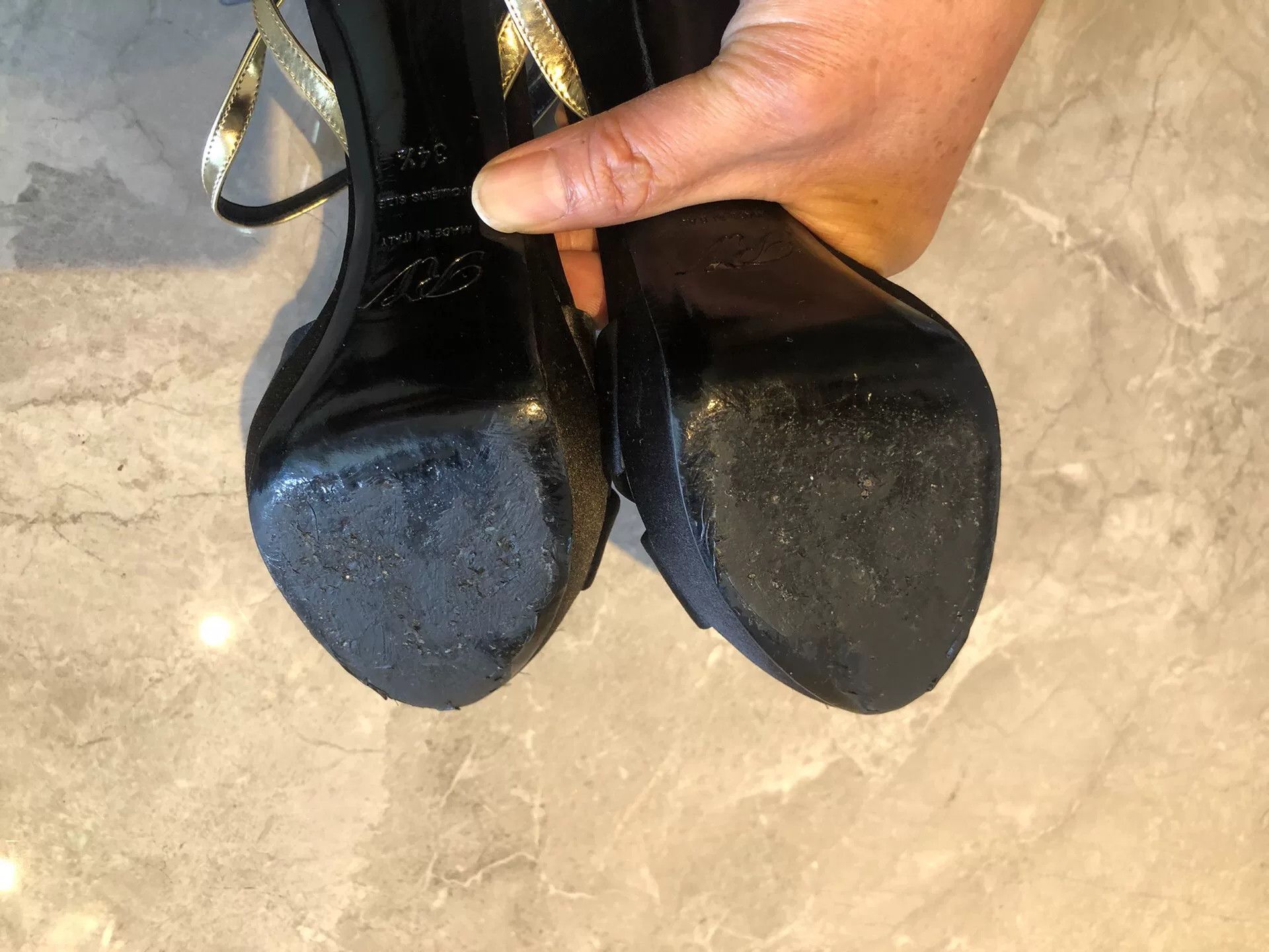 Roger Vivier Roger Vivier Gold Strap Platform Heel Sandal Size US 4.5 / IT 34.5 - 9 Thumbnail