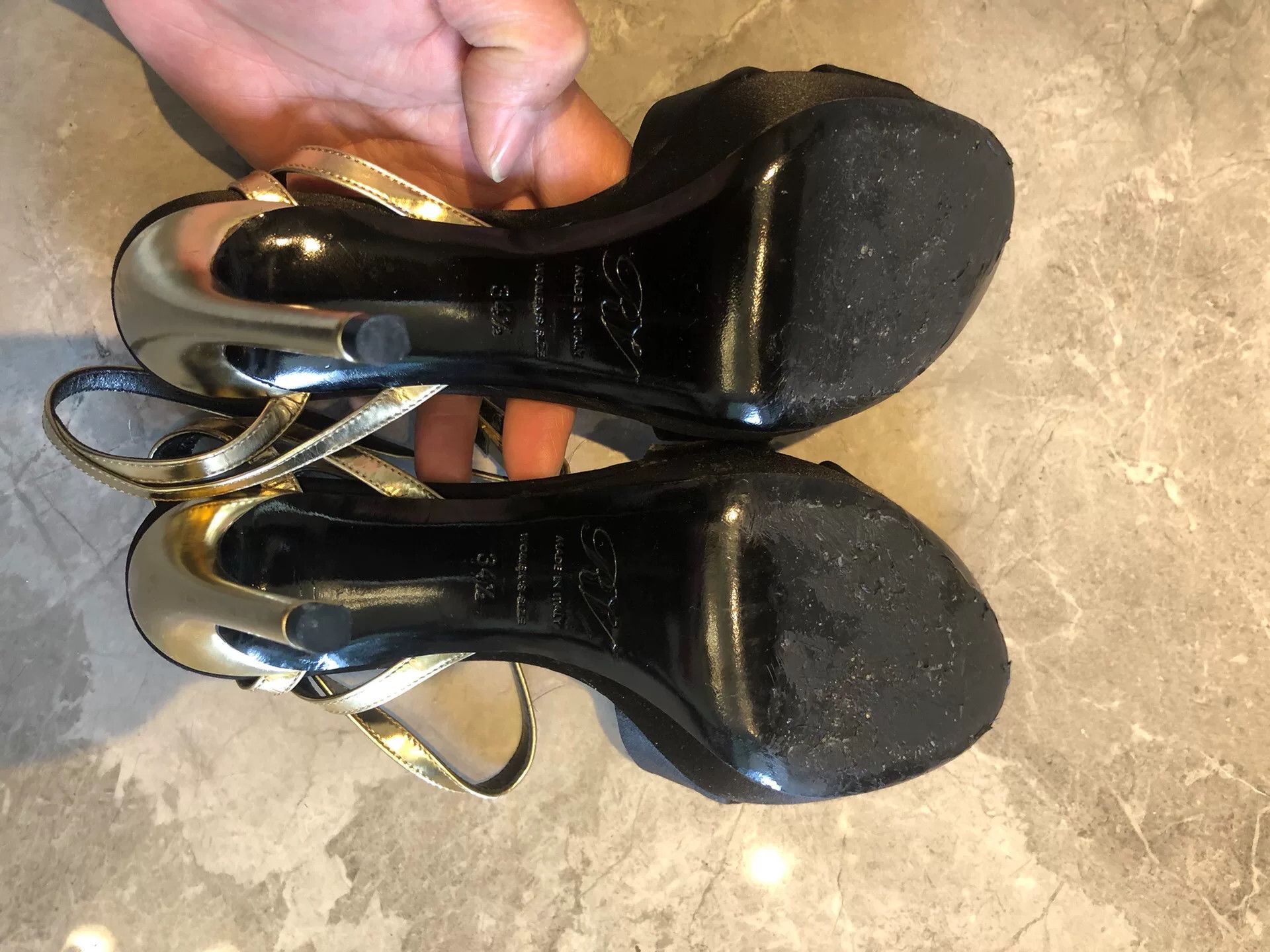 Roger Vivier Roger Vivier Gold Strap Platform Heel Sandal Size US 4.5 / IT 34.5 - 7 Thumbnail