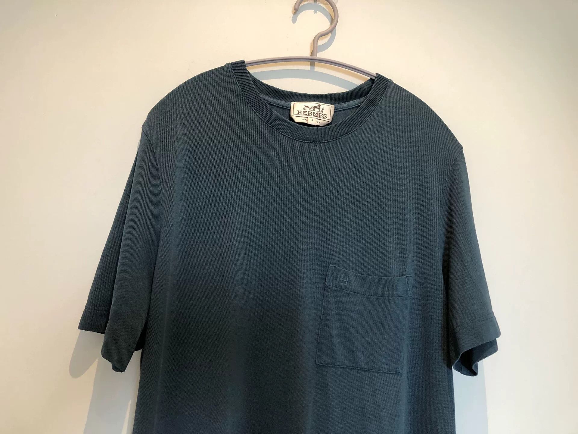 Hermes Hermes H Embroidered Pocket T-Shirt Size US S / EU 44-46 / 1 - 3 Thumbnail