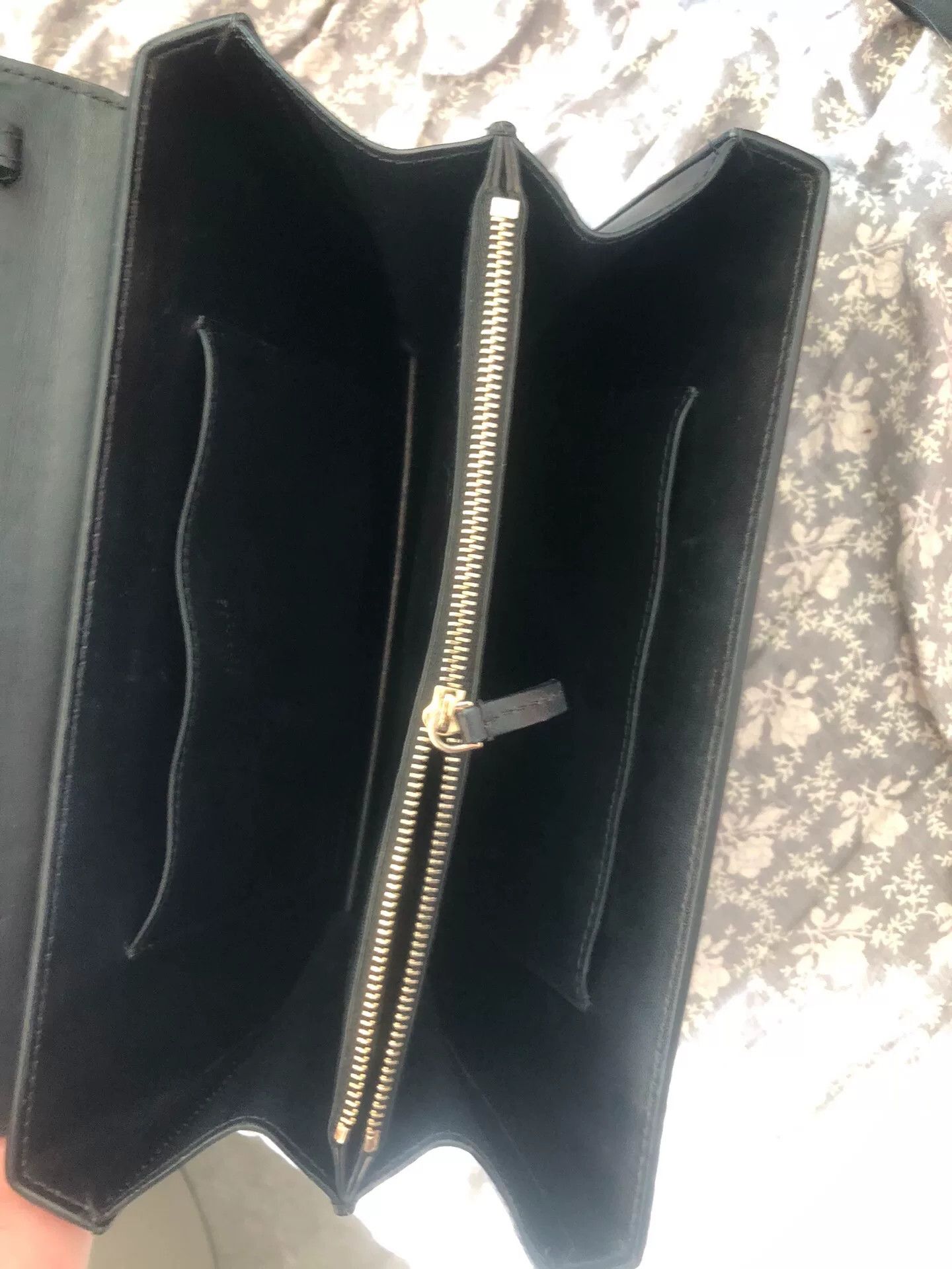 Versace Versace Medusa Head Classic Handbag Size ONE SIZE - 8 Thumbnail