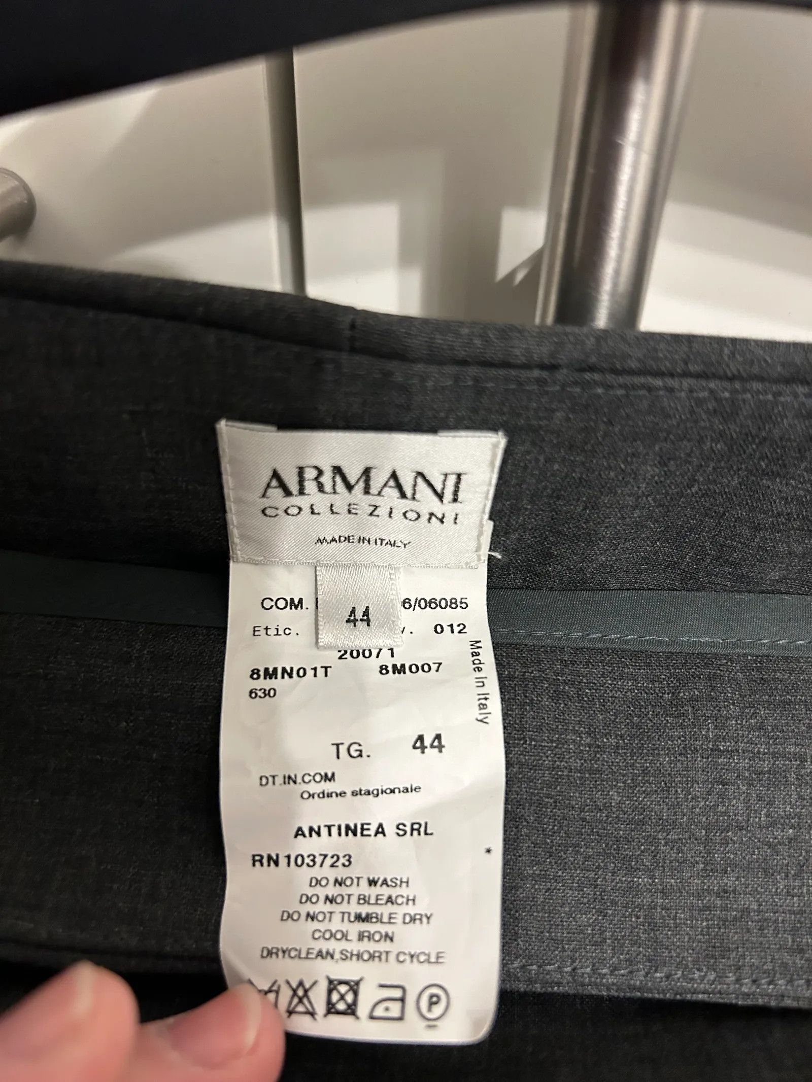 Armani Armani Skirt Size 27" / US 4 / IT 40 - 2 Thumbnail