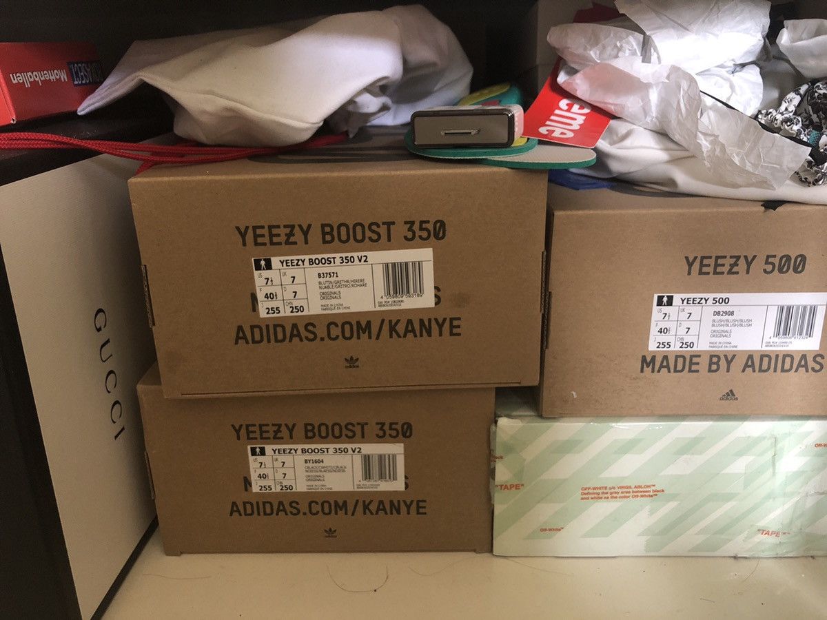 Yeezy Collection Size 7.5US