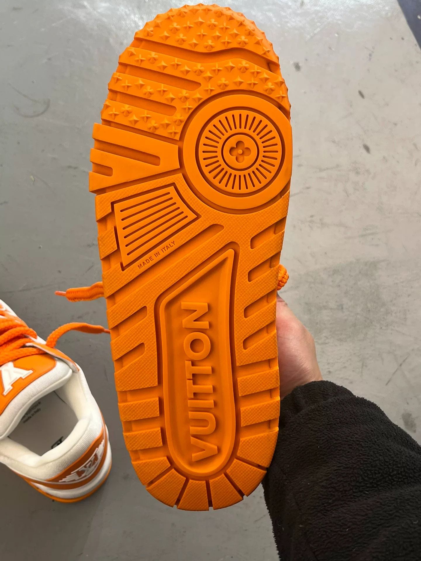 Louis Vuitton LV Trainer White Orange Maxi Size US 11 / EU 44 - 3 Thumbnail