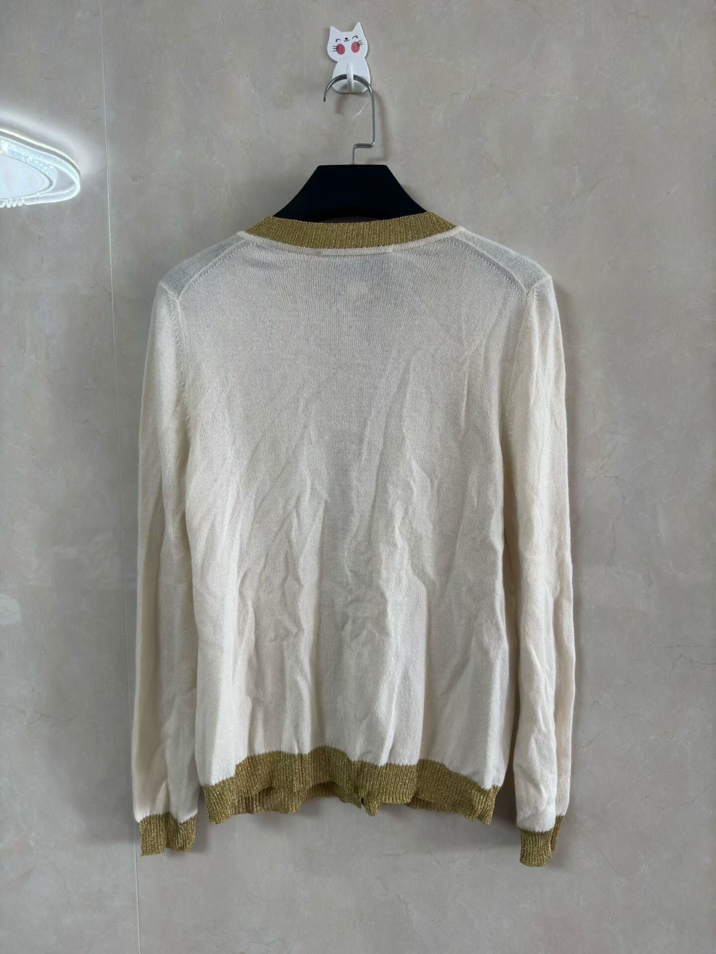 Gucci Gucci Cashmere White Gold Pearl Button Cardigan Size S / US 4 / IT 40 - 2 Thumbnail